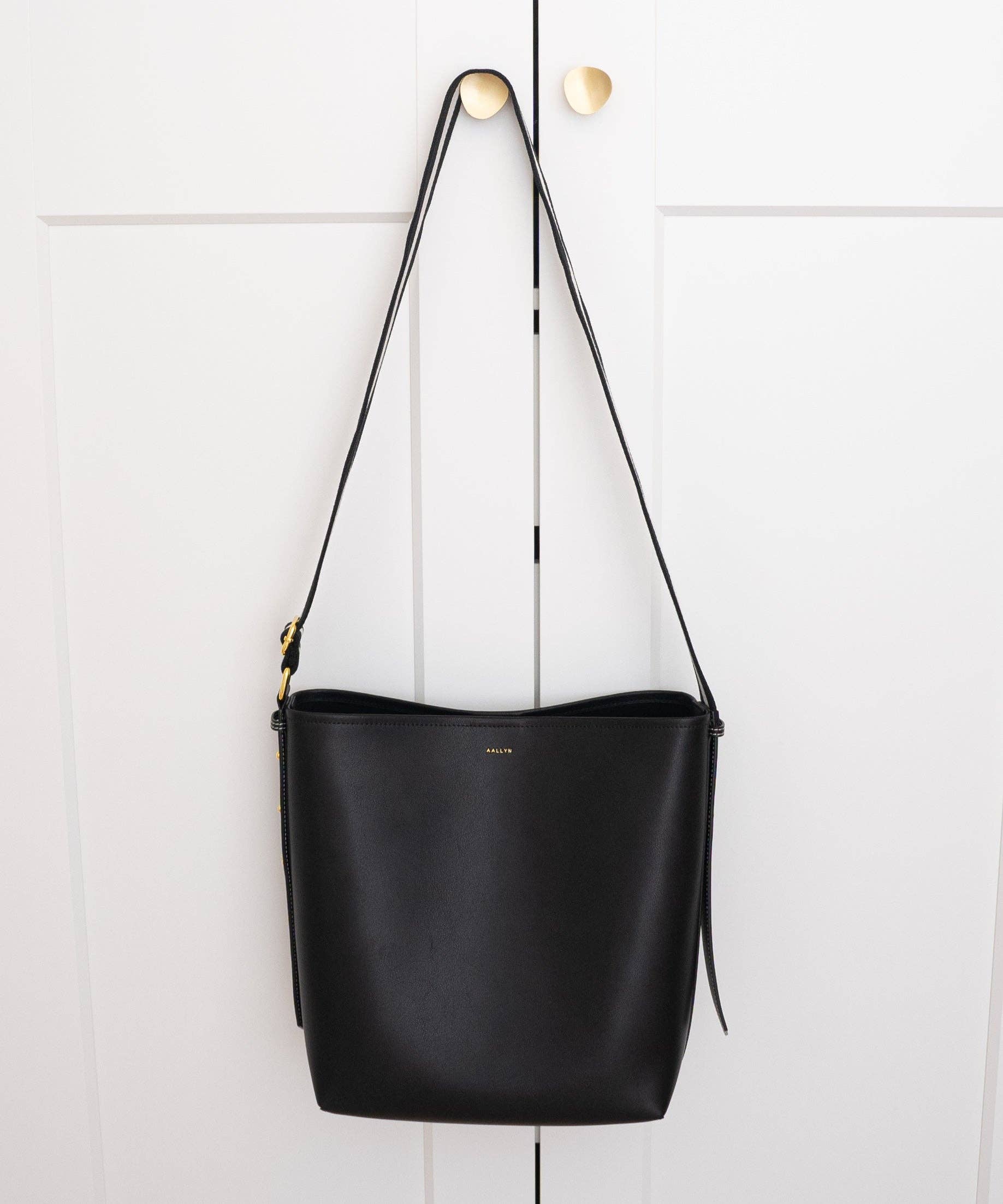 AALLYN - Jolina Bucket Tote - Leather: Wood Berry/Silver - Image 19