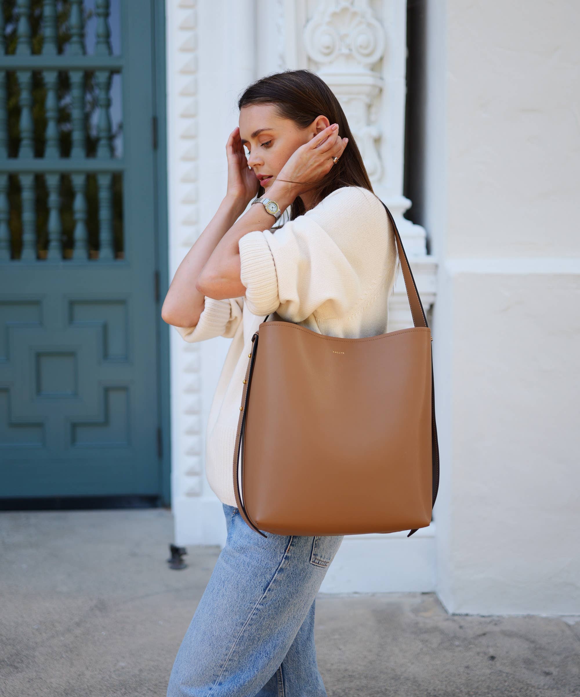 AALLYN - Jolina Bucket Tote - Leather: Wood Berry/Silver - Image 4