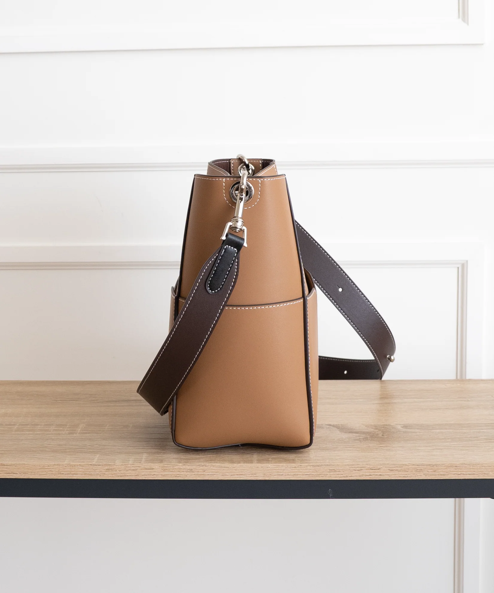 AALLYN - Jordan Bucket Bag - Tobacco/Silver - Image 16