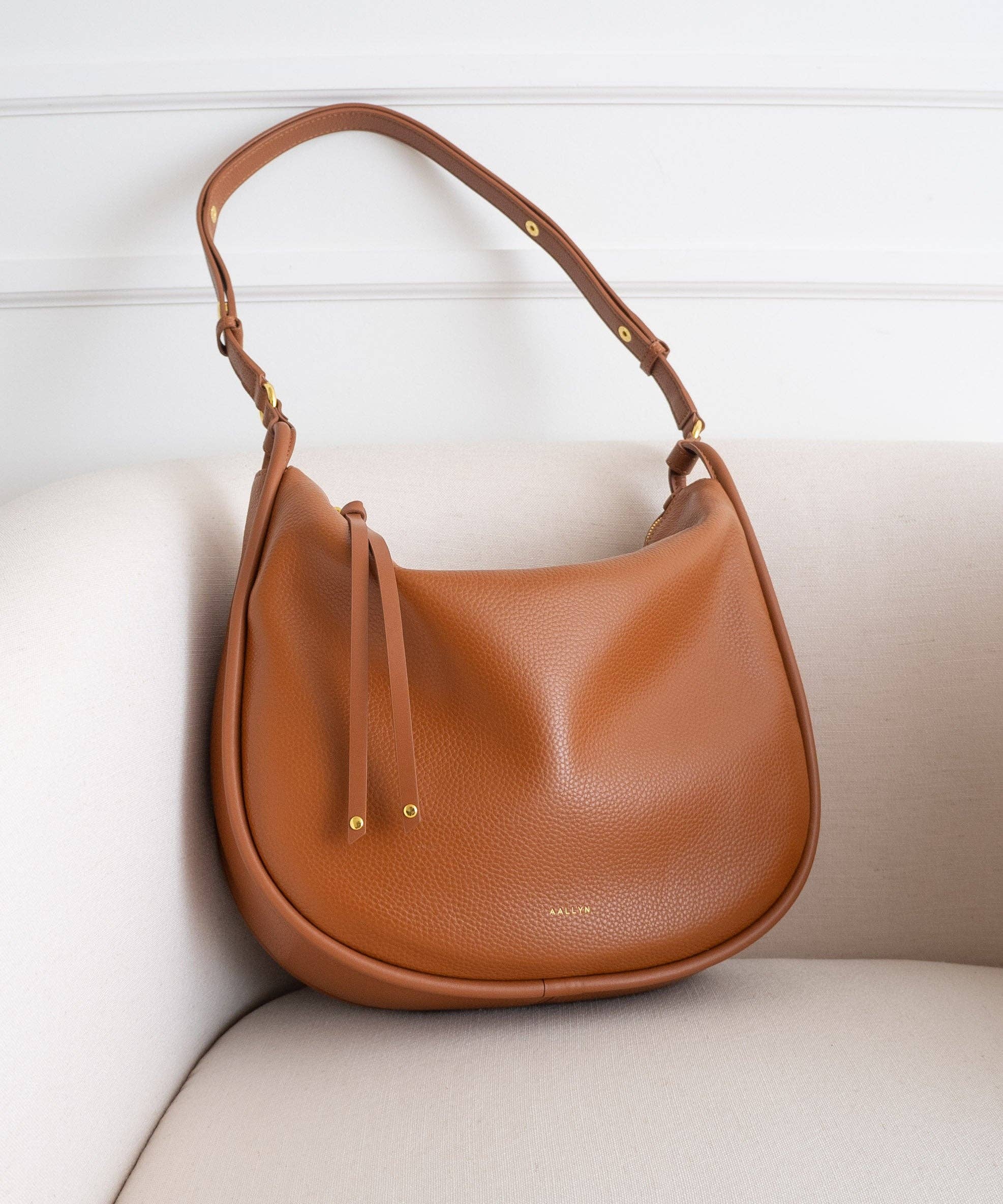 AALLYN - Marley Hobo - Leather: Biscotti - Image 24