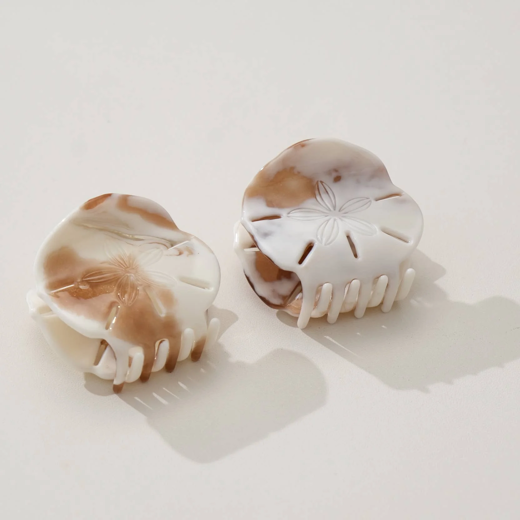 Adorro - Sand Dollar Claw Clip - Image 3