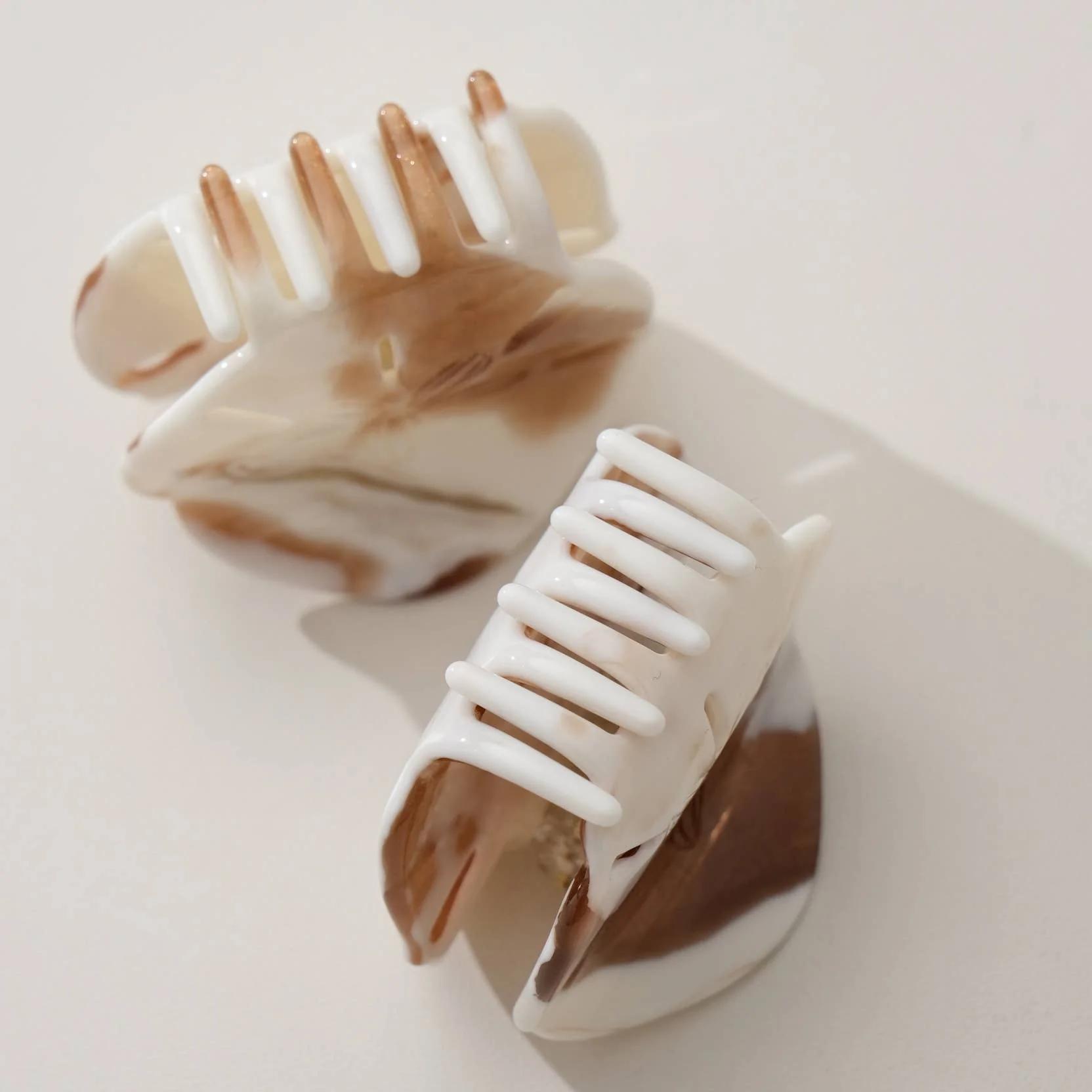Adorro - Sand Dollar Claw Clip - Image 5