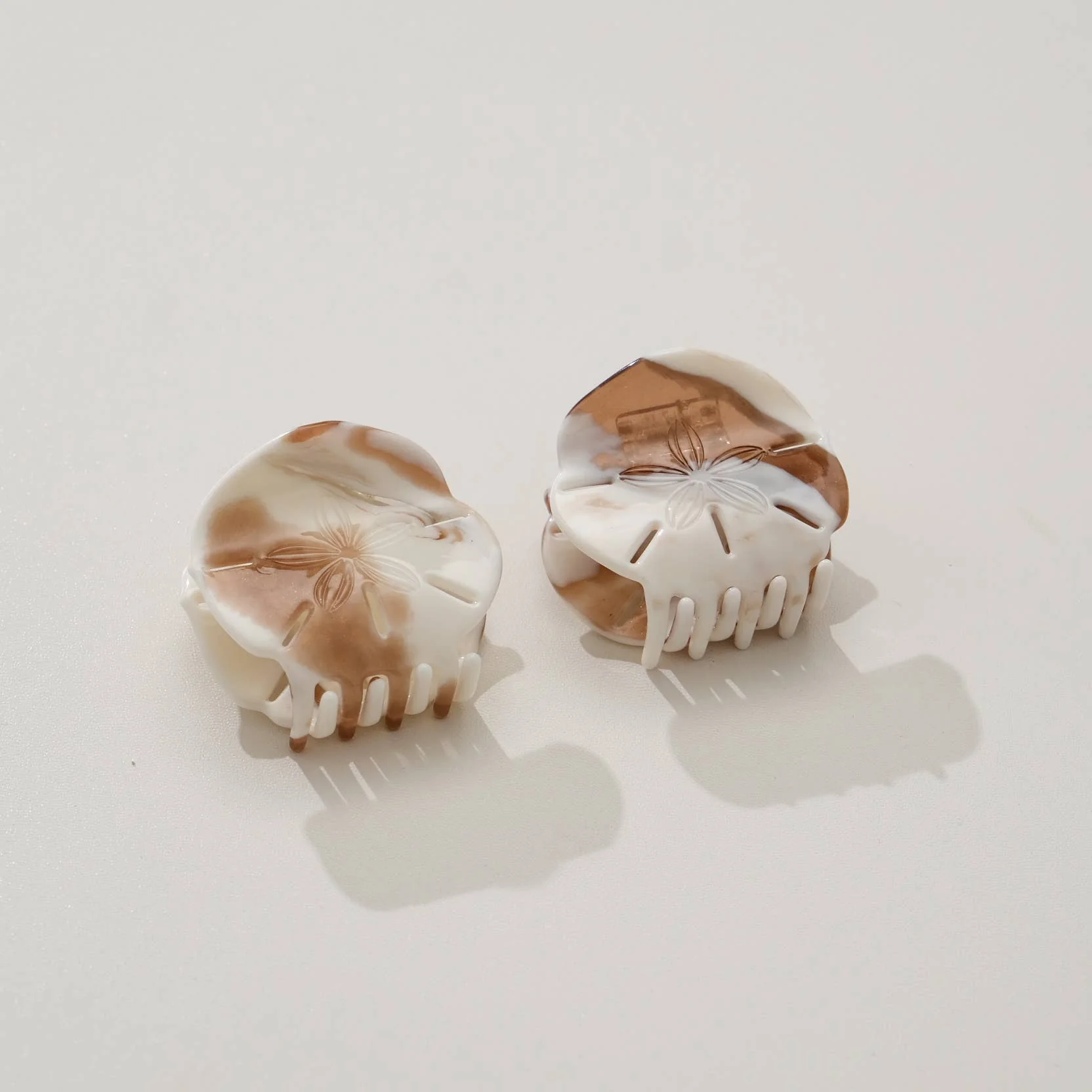 Adorro - Sand Dollar Claw Clip - Image 8