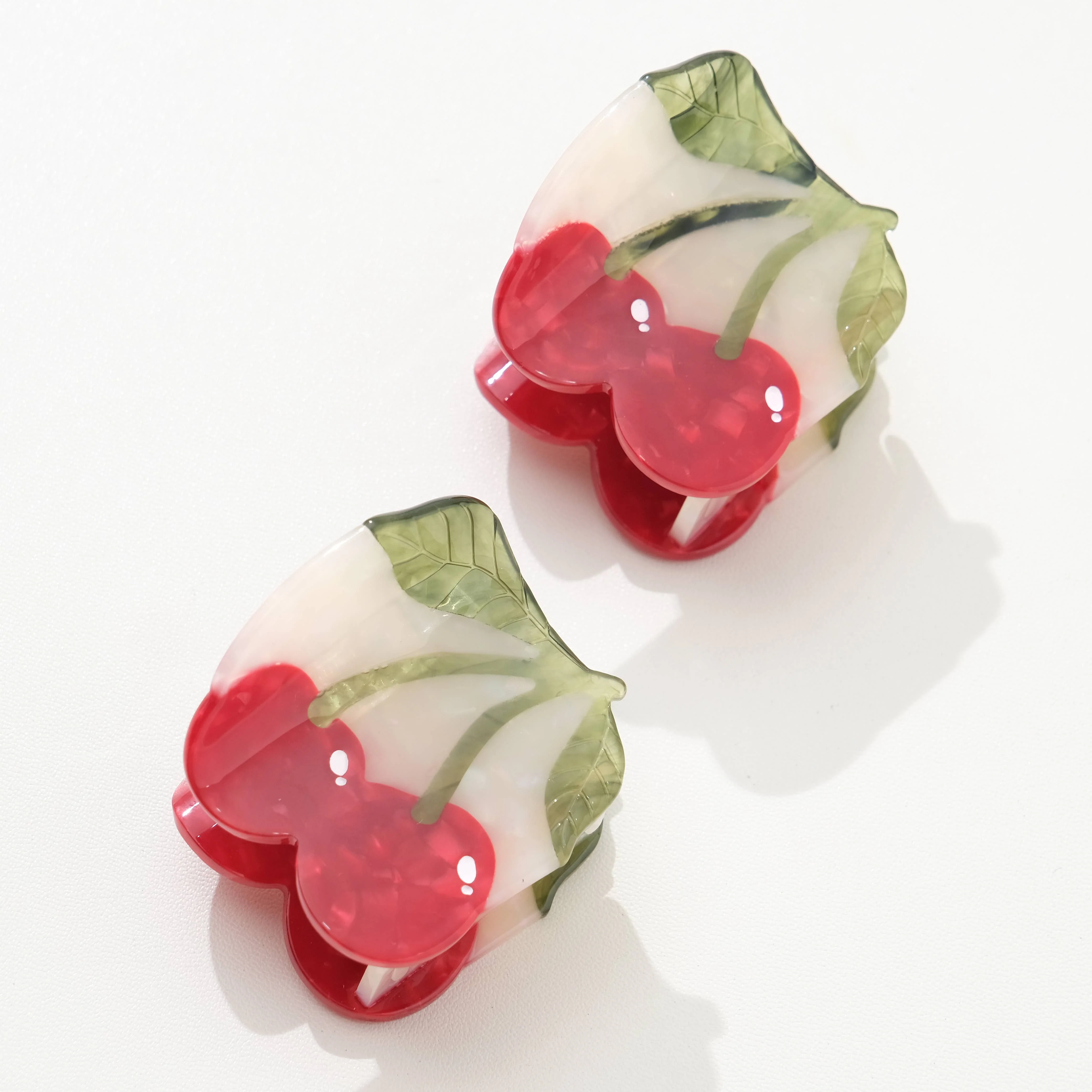 Adorro - Cherry Claw Clip - Small