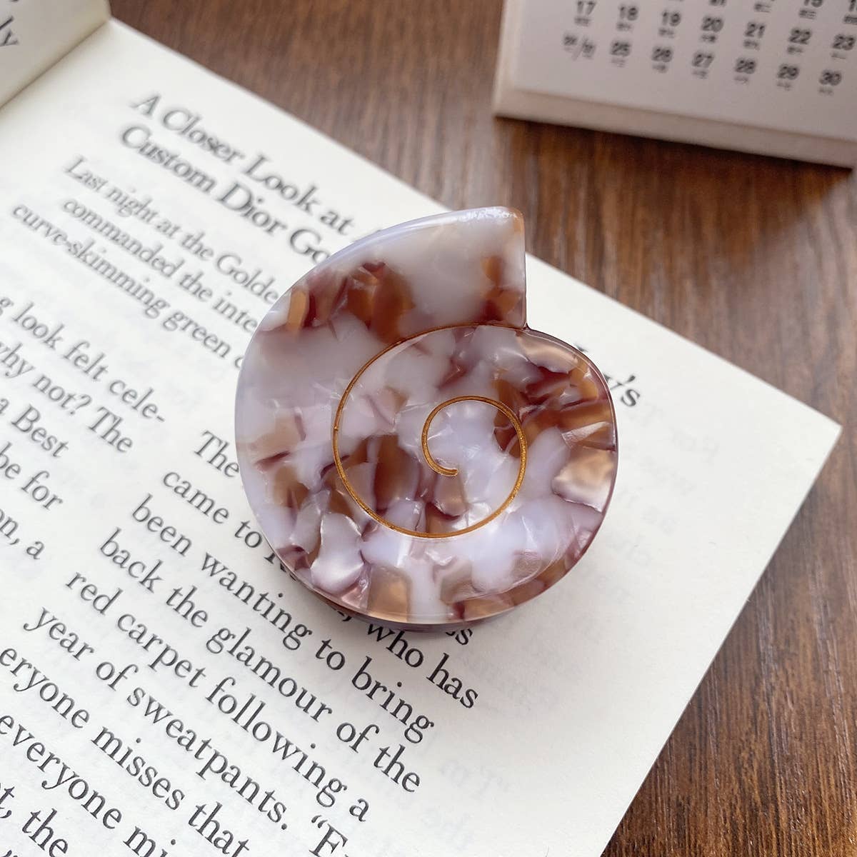 Adorro - Swirl Shell Claw Clip - Image 5