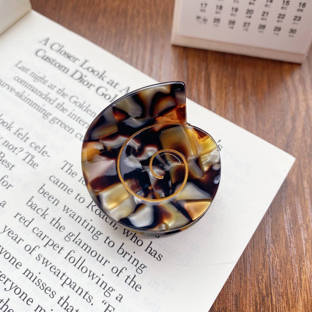 Adorro - Swirl Shell Claw Clip - Image 6