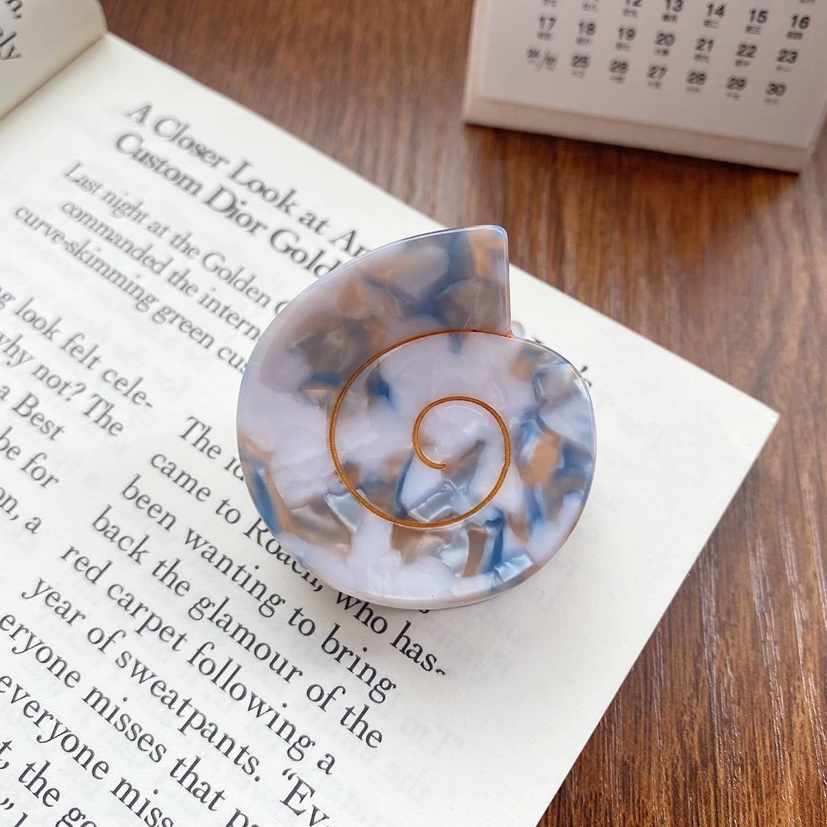 Adorro - Swirl Shell Claw Clip - Image 7