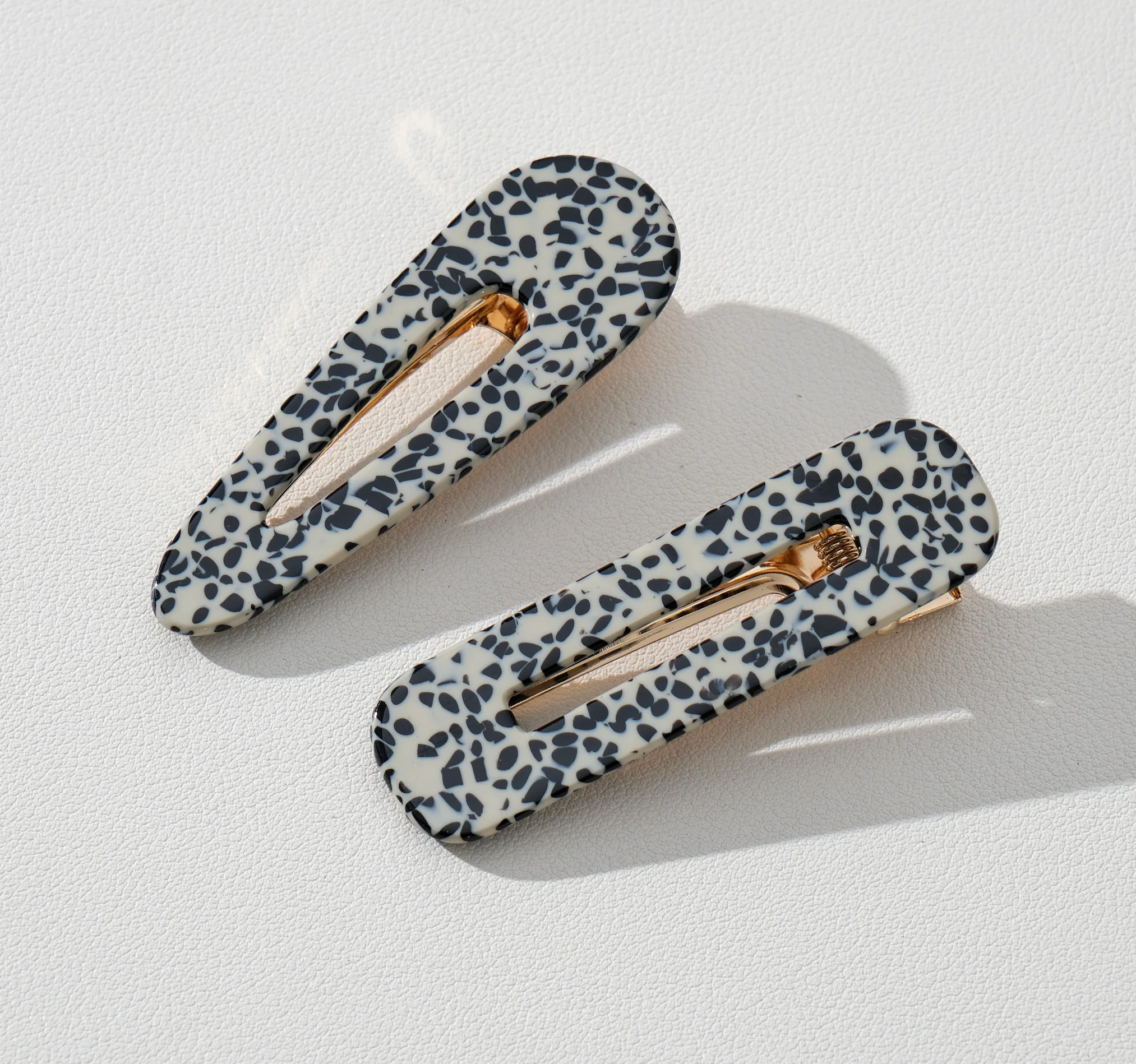 Adorro - Printed Barrette Hair Clips - Image 4