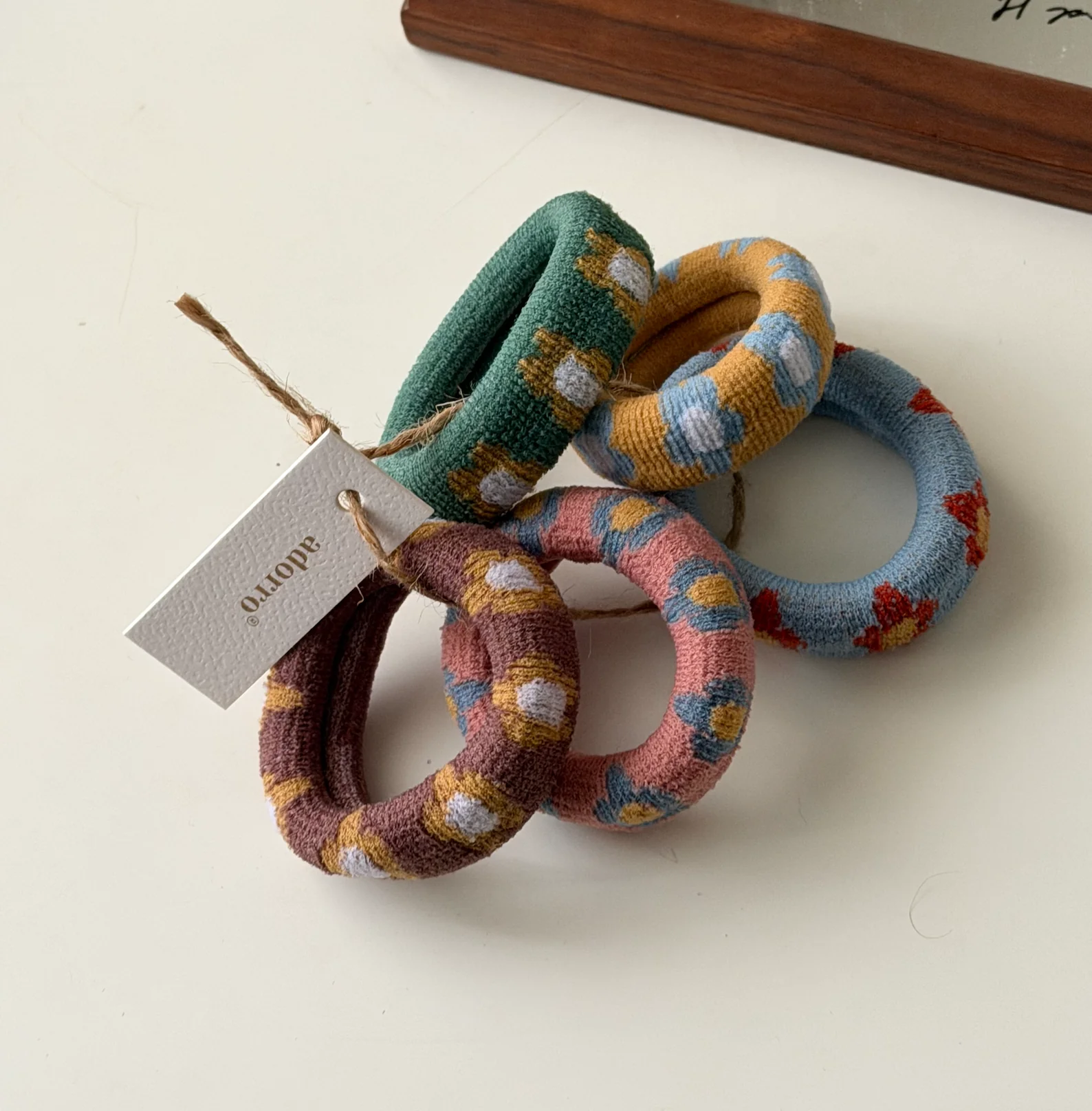 Adorro - Flower Thick Seamless Hair Ties - Image 4