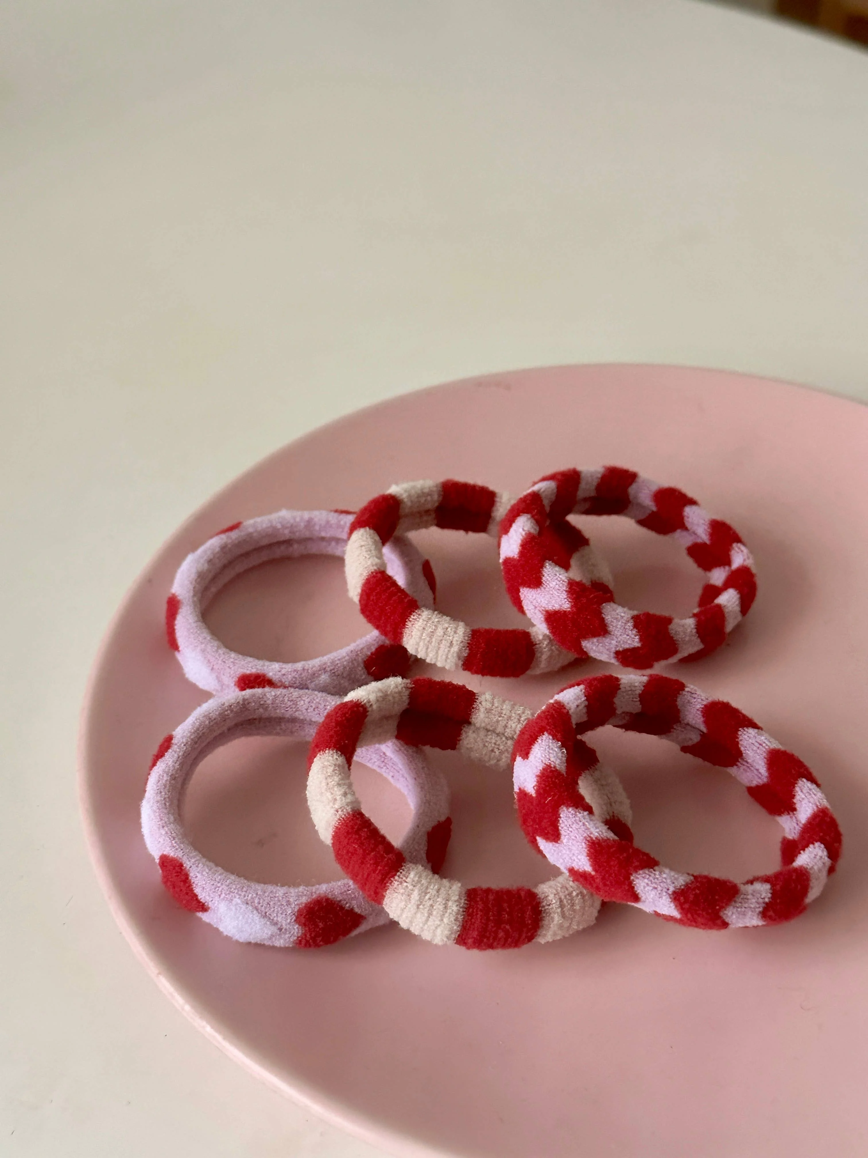 Adorro - Valentine's Day Seamless Hair Ties - Image 3