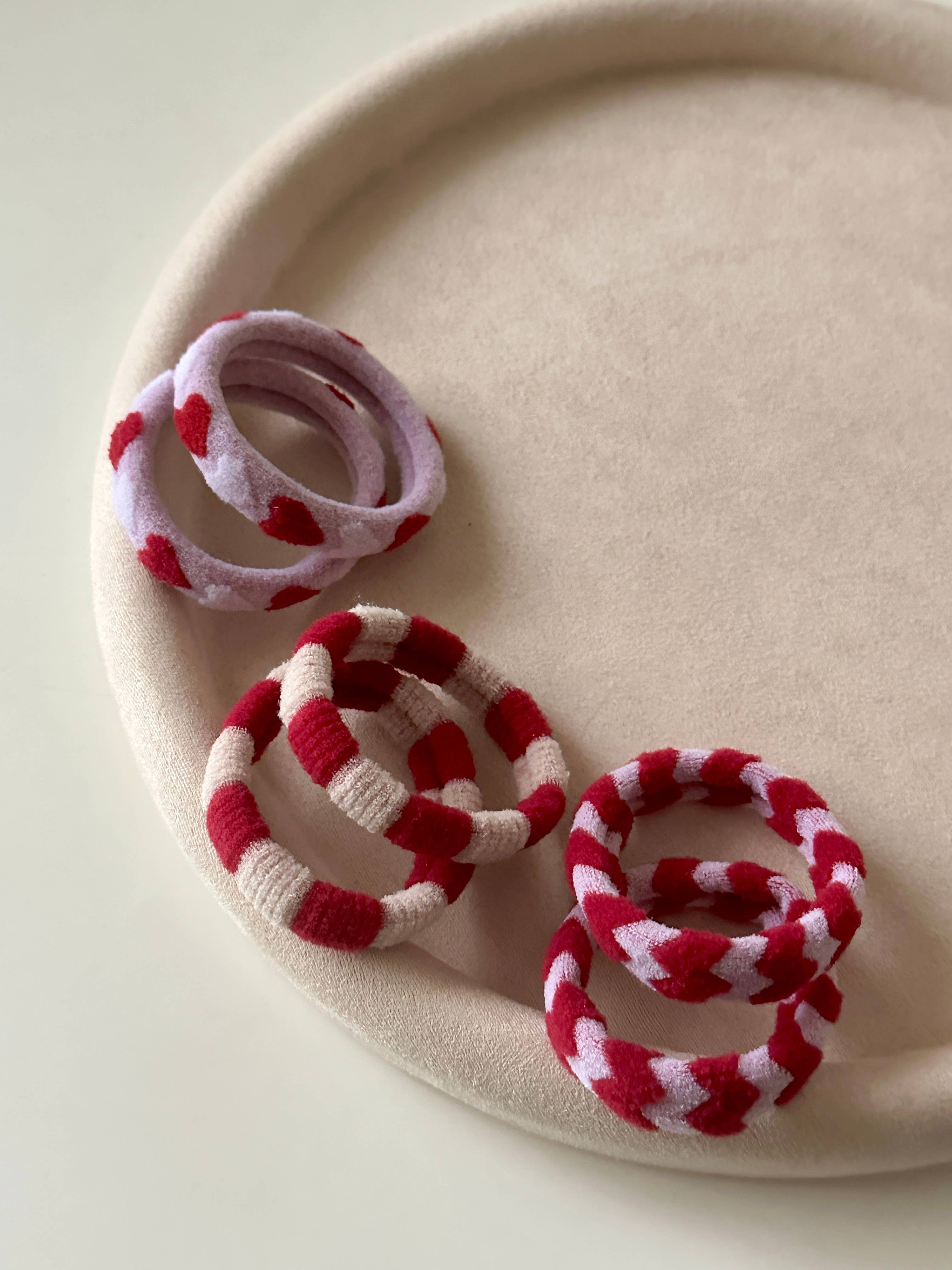 Adorro - Valentine's Day Seamless Hair Ties - Image 6