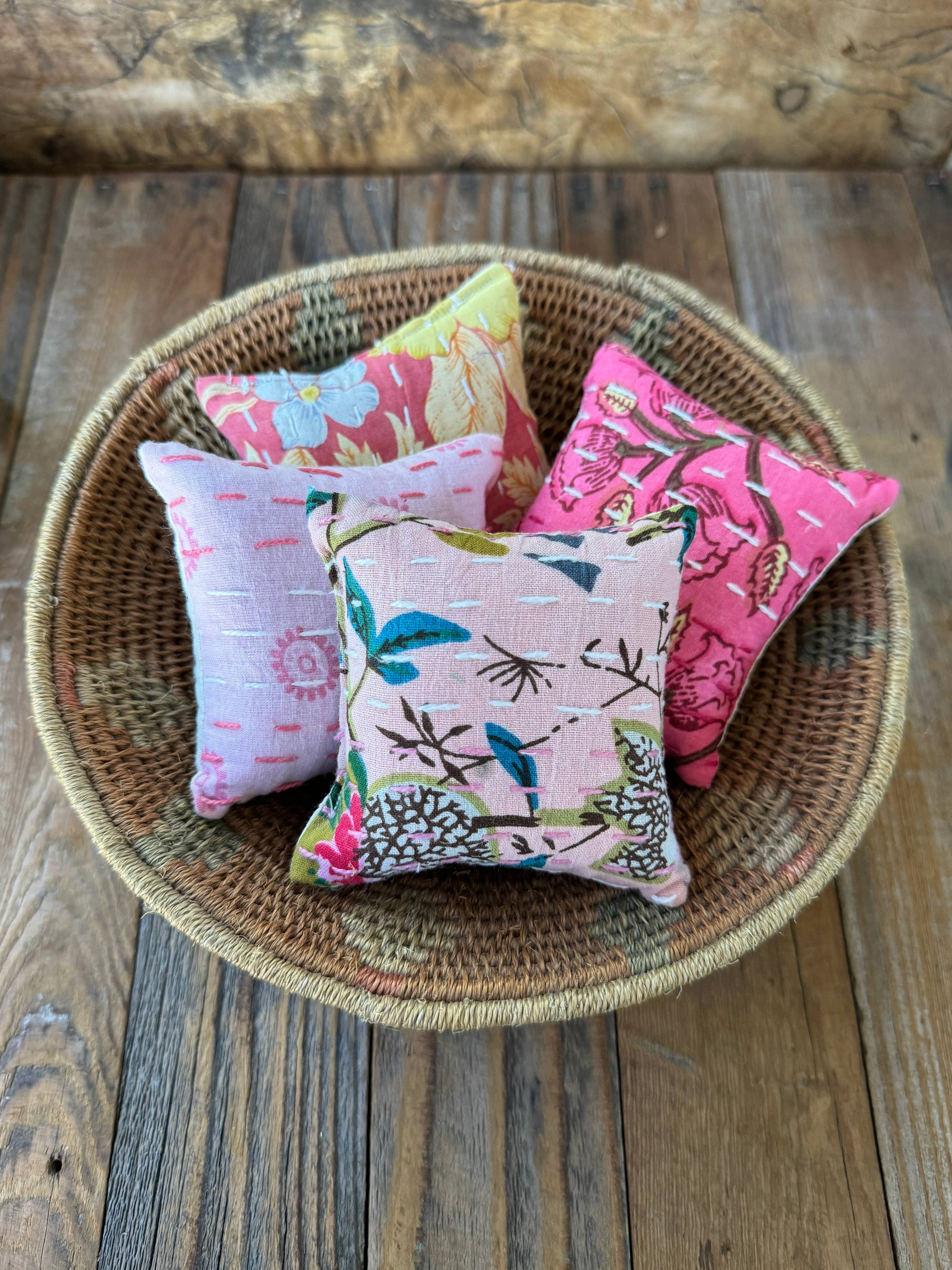 Belle's Nest - Pink Square Lavender Sachets  - Image 2