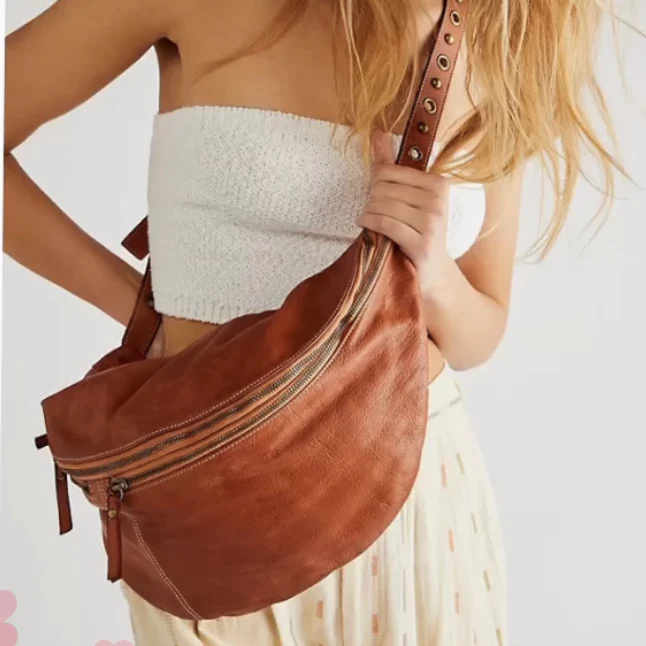 Bolsa Nova Handbags - Bella Large Leather Sling Bag: Cognac - Image 18
