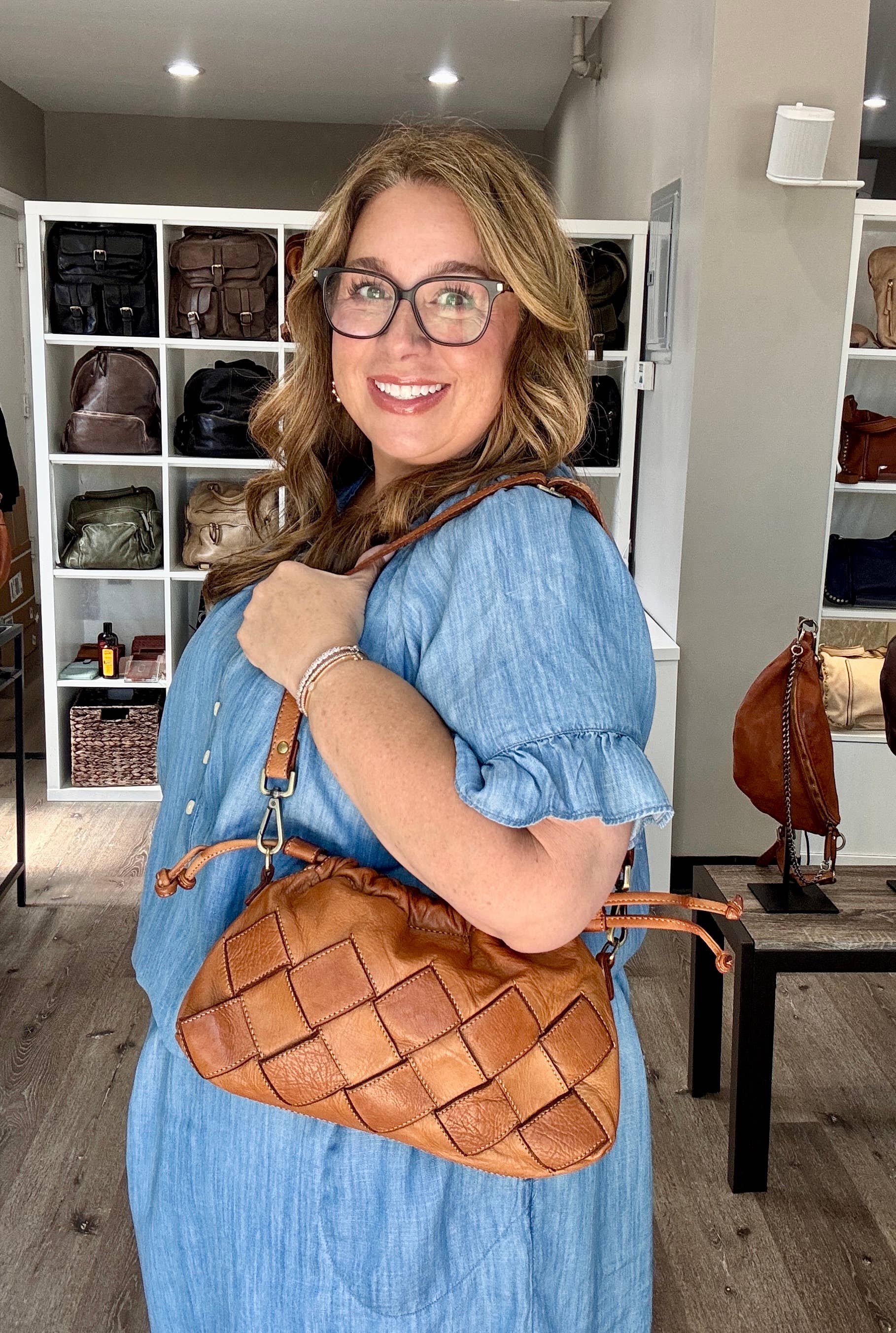 Bolsa Nova Handbags - Greta Clutch: Cognac - Image 18