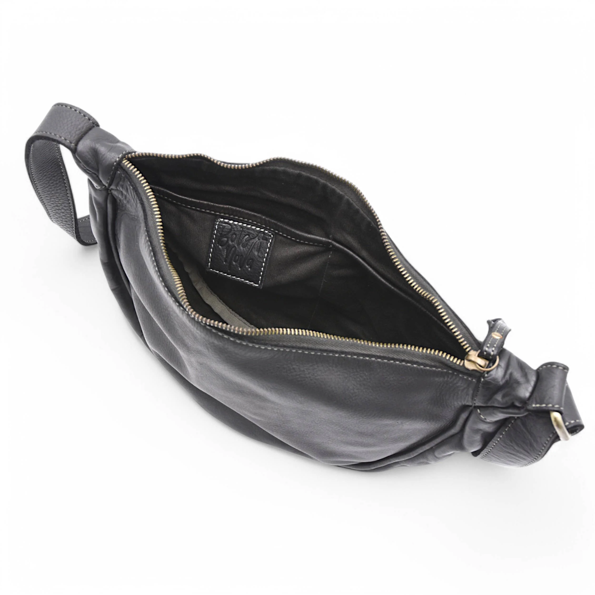 Bolsa Nova Handbags - Hug Hobo: Black - Image 9