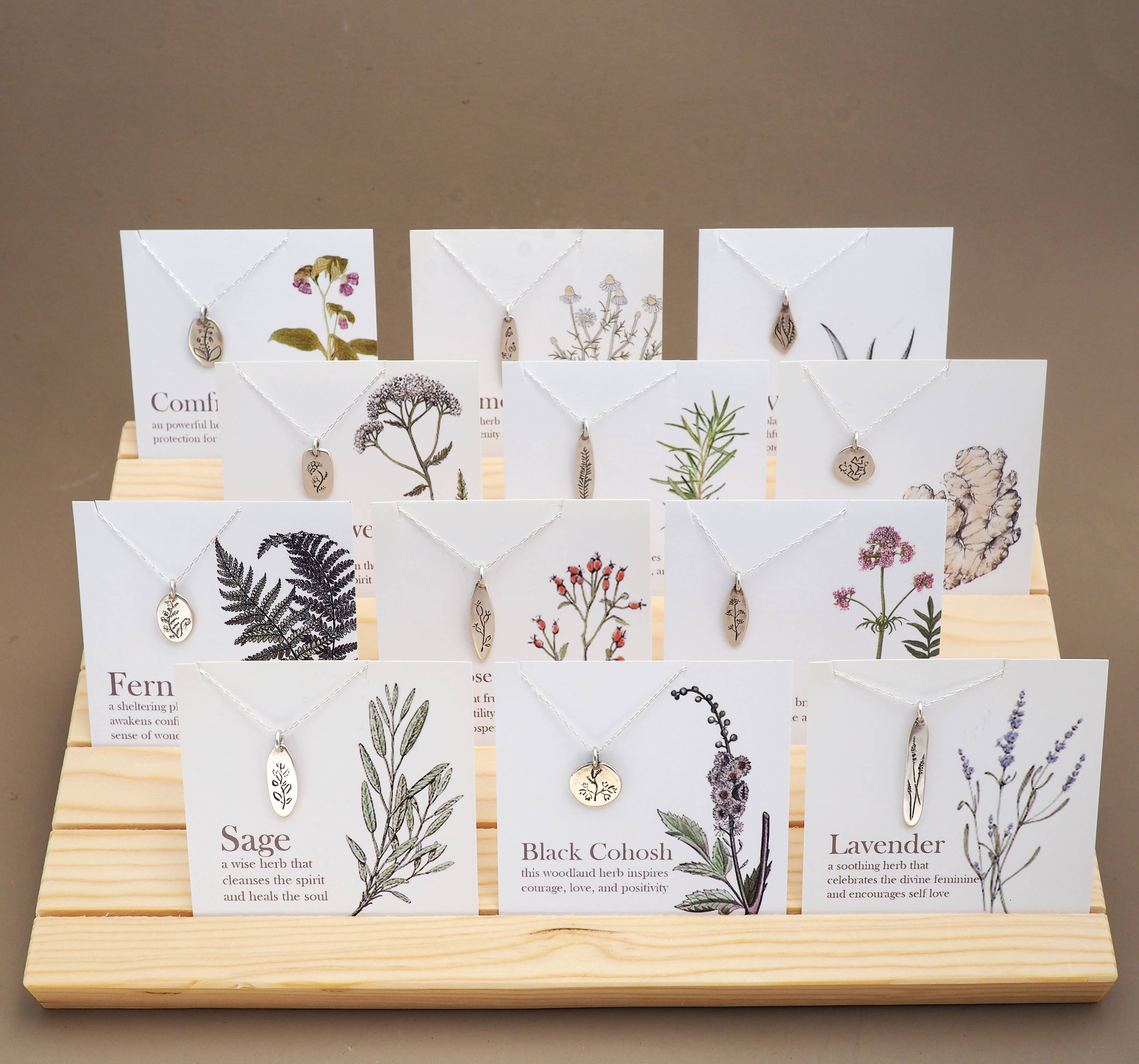 Britta Ambauen Jewelry - Botanical Amulets - Chamomile - Image 2