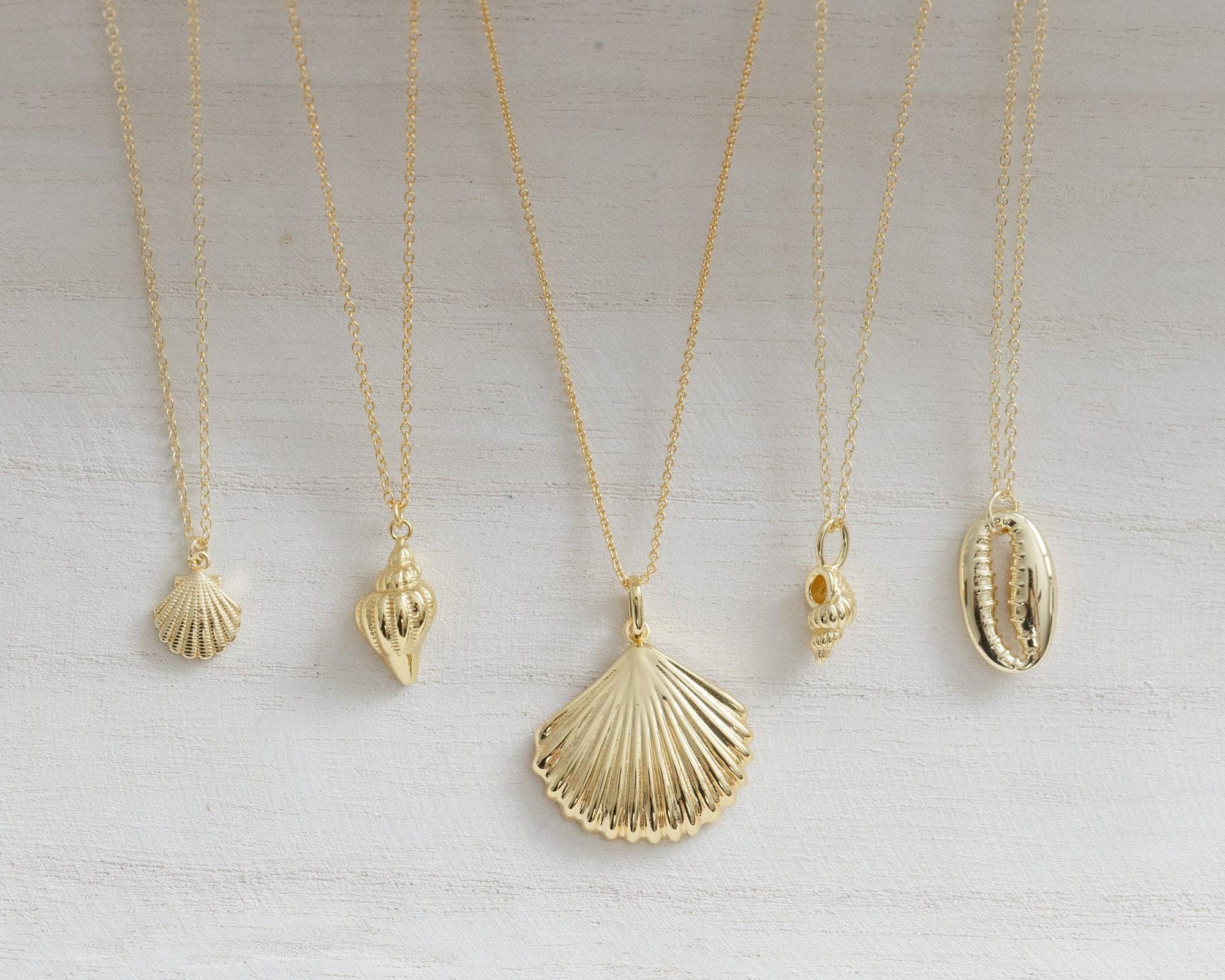 Coast and Cove - Gold Conch Shell Necklace - Image 4