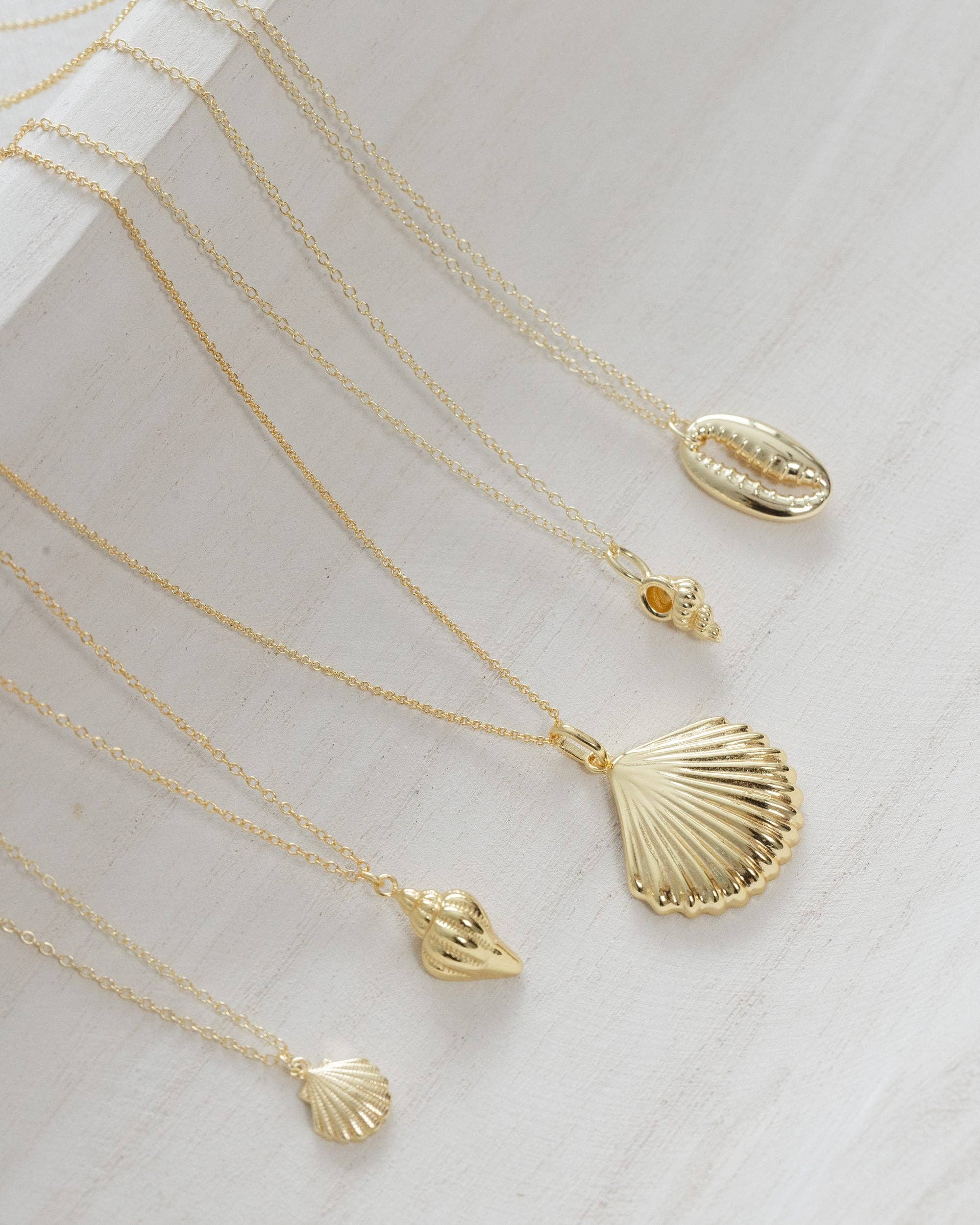 Coast and Cove - Gold Conch Shell Necklace - Image 9