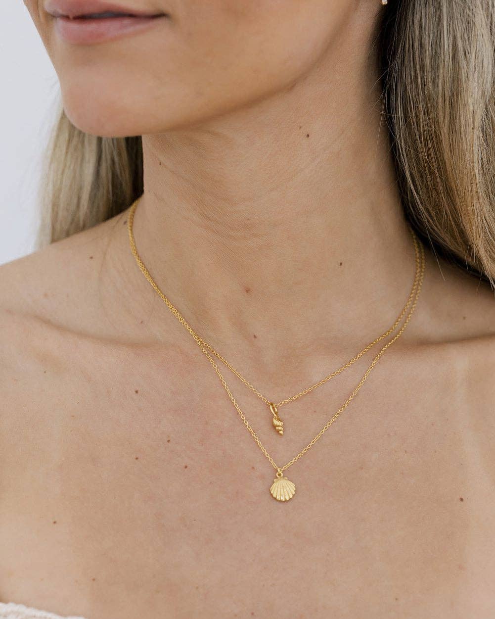 Coast and Cove - Gold Scallop Necklace - Image 6
