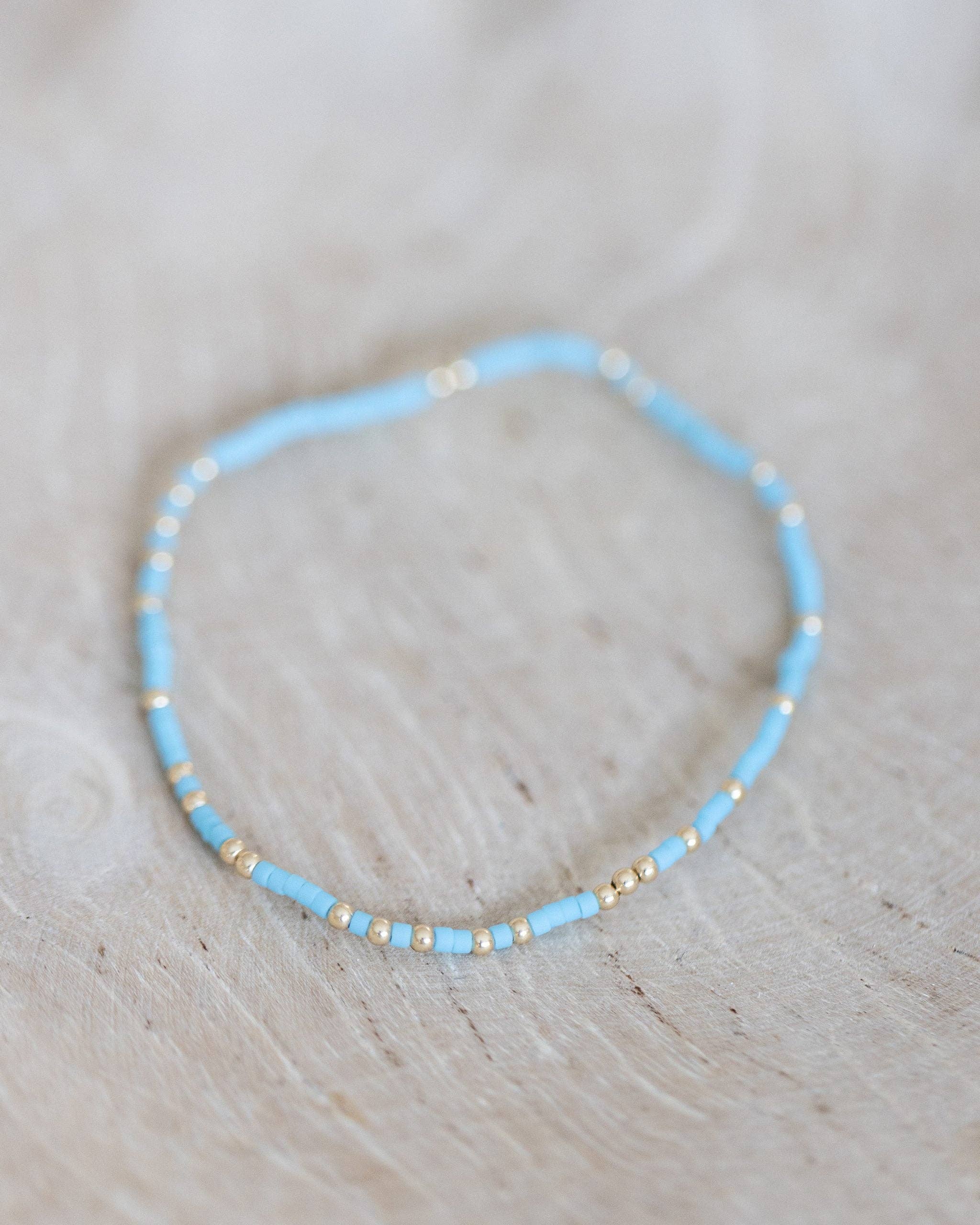 Coast and Cove - Goldie Sprinkle Beaded Bracelet- BLUE - Image 4