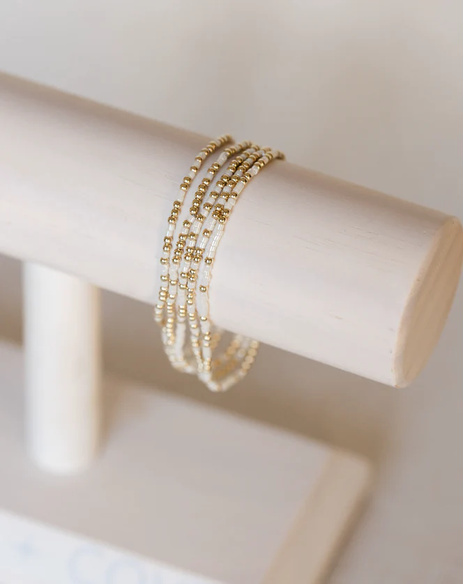 Coast and Cove - Goldie Sprinkle Beaded Bracelet- WHITE - Image 2
