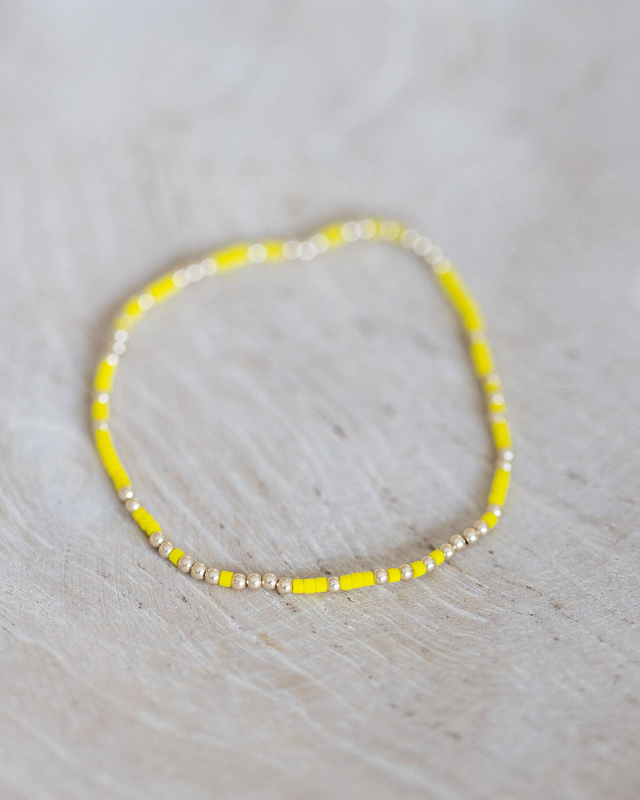 Coast and Cove - Goldie Sprinkle Beaded Bracelet- YELLOW - Image 3