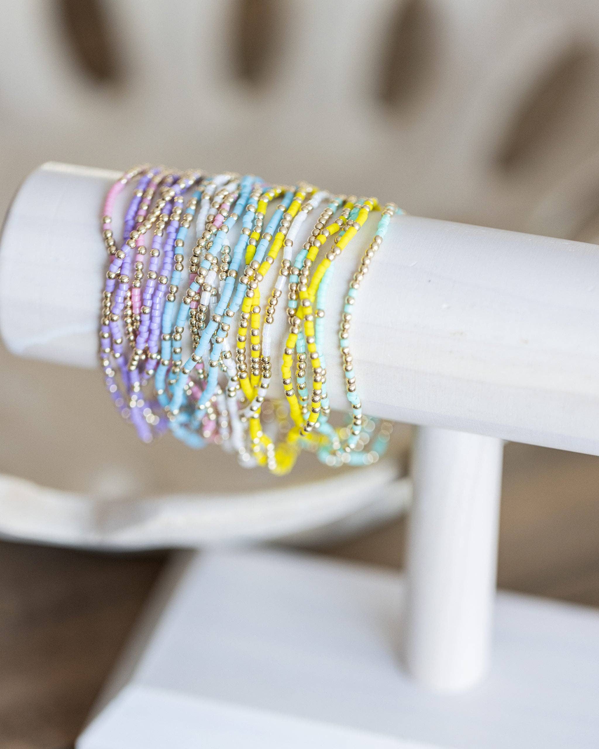 Coast and Cove - Goldie Sprinkle Beaded Bracelet- YELLOW - Image 5