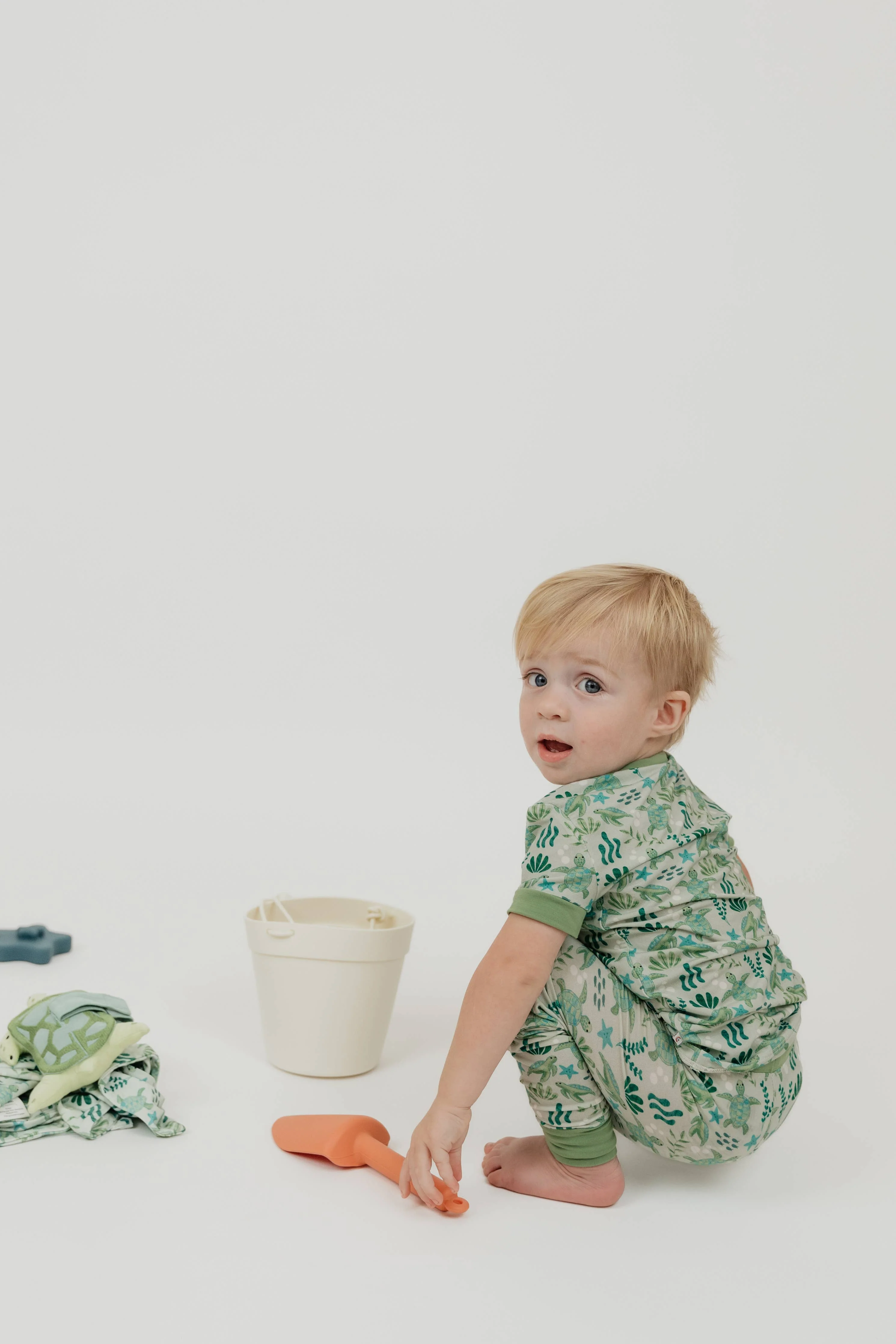 Emerson and Friends - Save the Sea Turtles Bamboo Kids Pajamas - Image 4