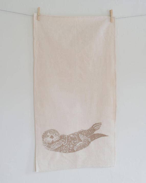 Hearth and Harrow - Otter Tea Towel - Image 2