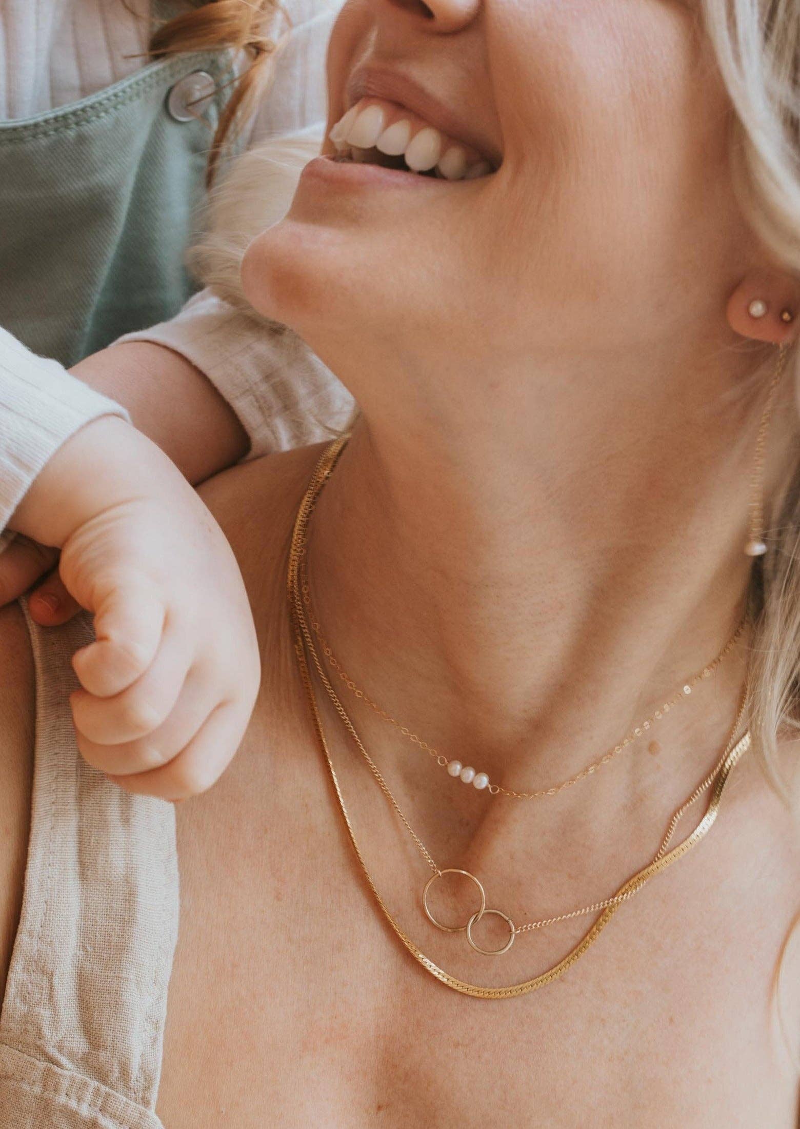 Hello Adorn - Pearl Linked Necklace - Image 2