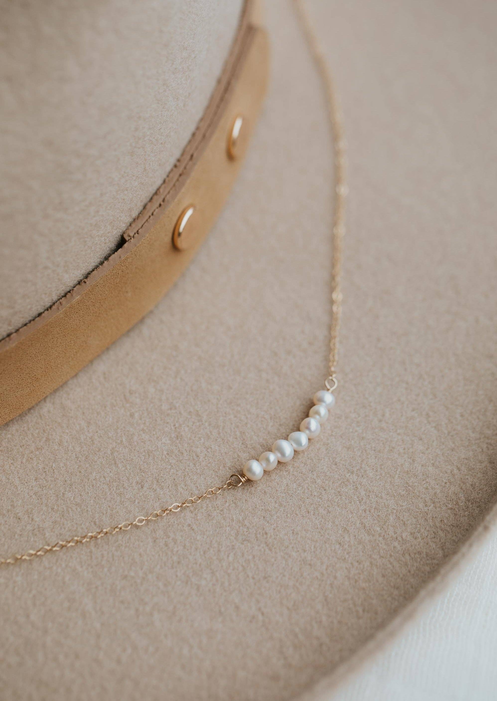 Hello Adorn - Pearl Linked Necklace - Image 5