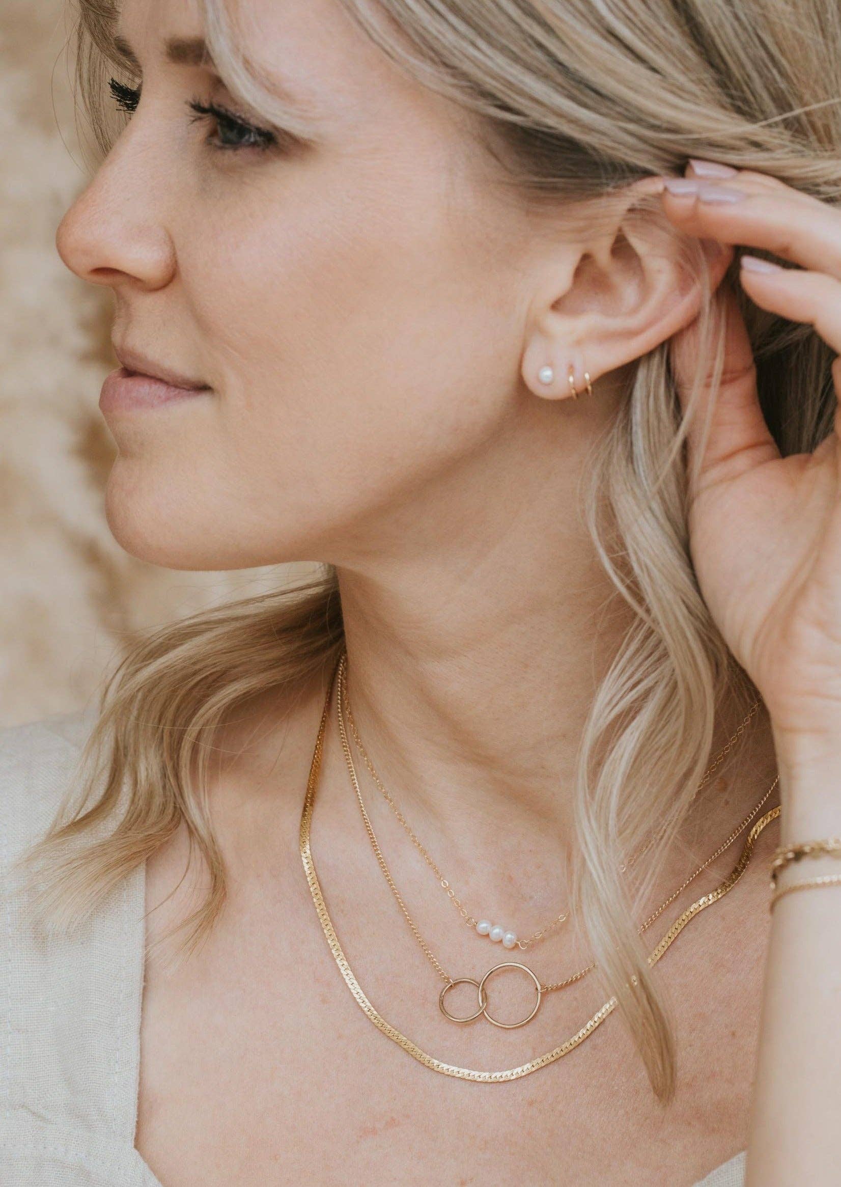 Hello Adorn - Pearl Linked Necklace - Image 6