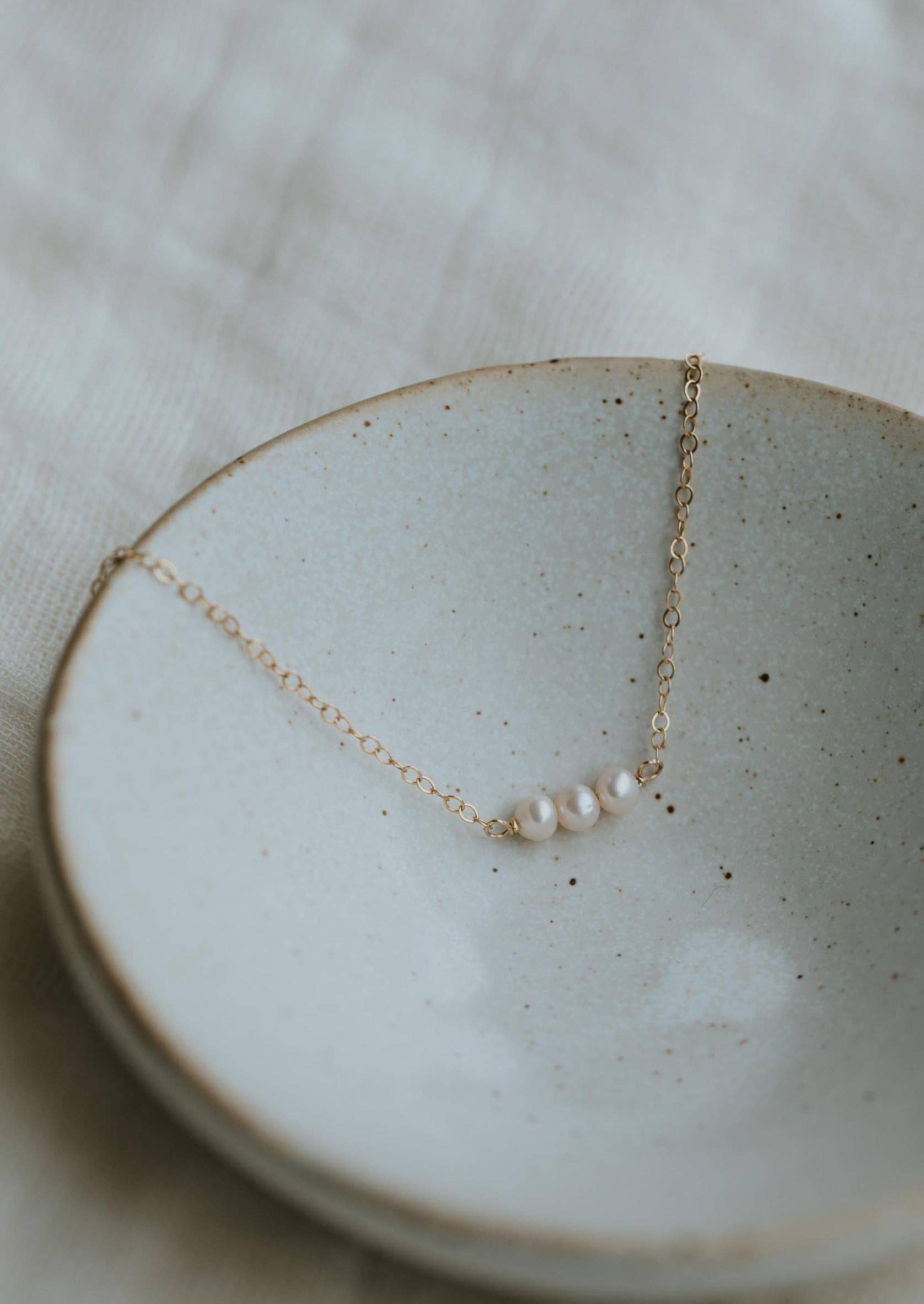 Hello Adorn - Pearl Linked Necklace - Image 7