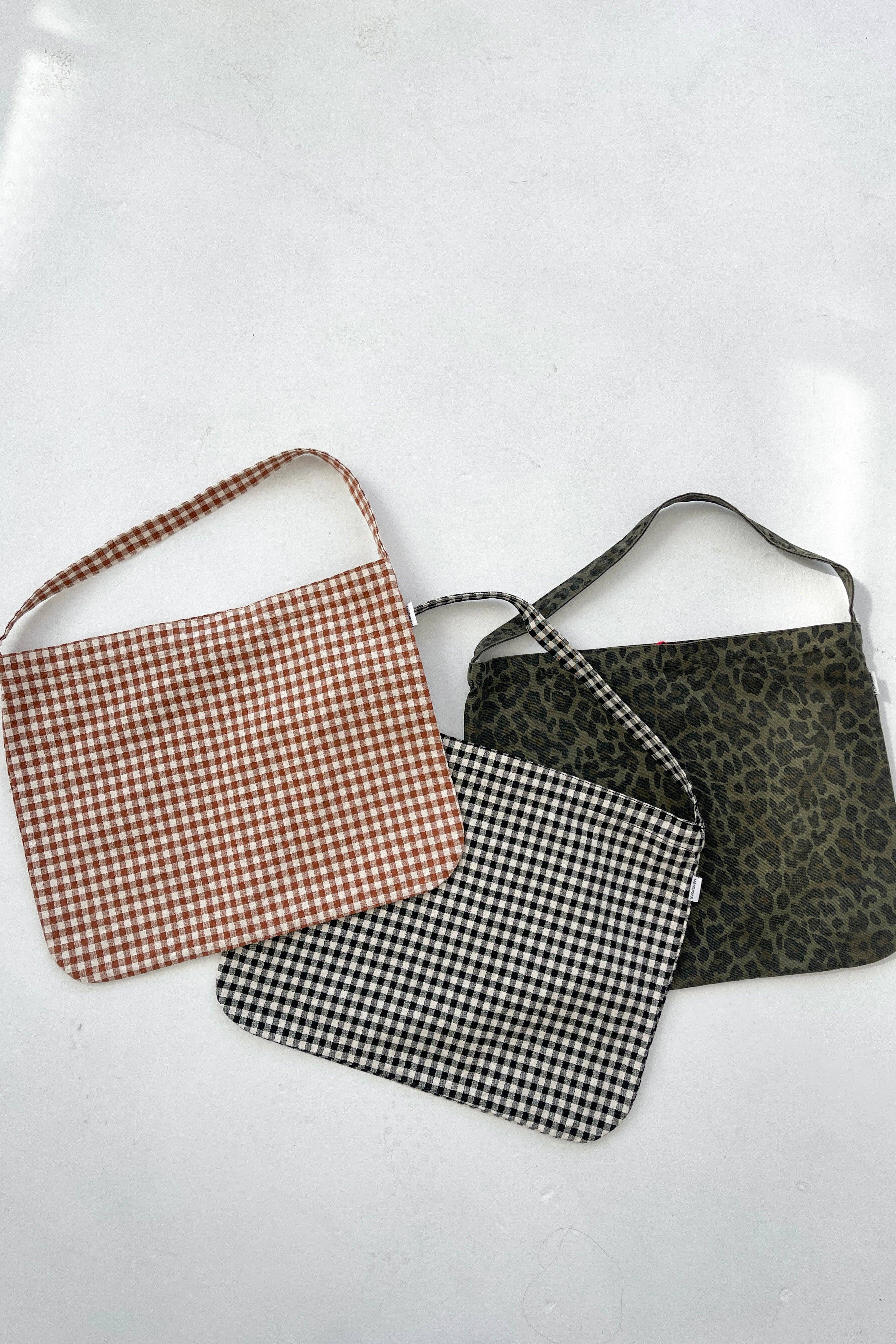Le Bon Shoppe - Happy Carry Bag - Image 19
