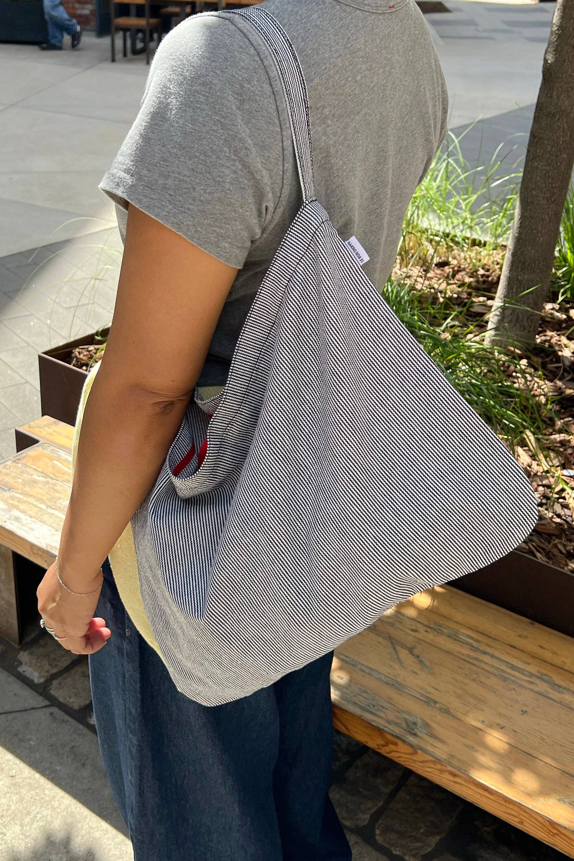 Le Bon Shoppe - Happy Carry Bag - Image 3