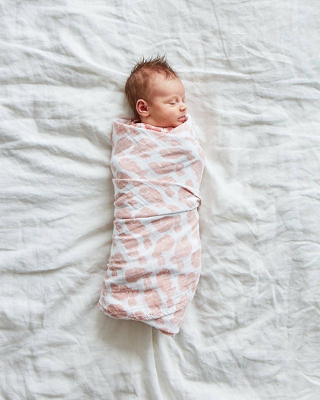 Lewis - Swaddle - Bunny | Blush - Image 5