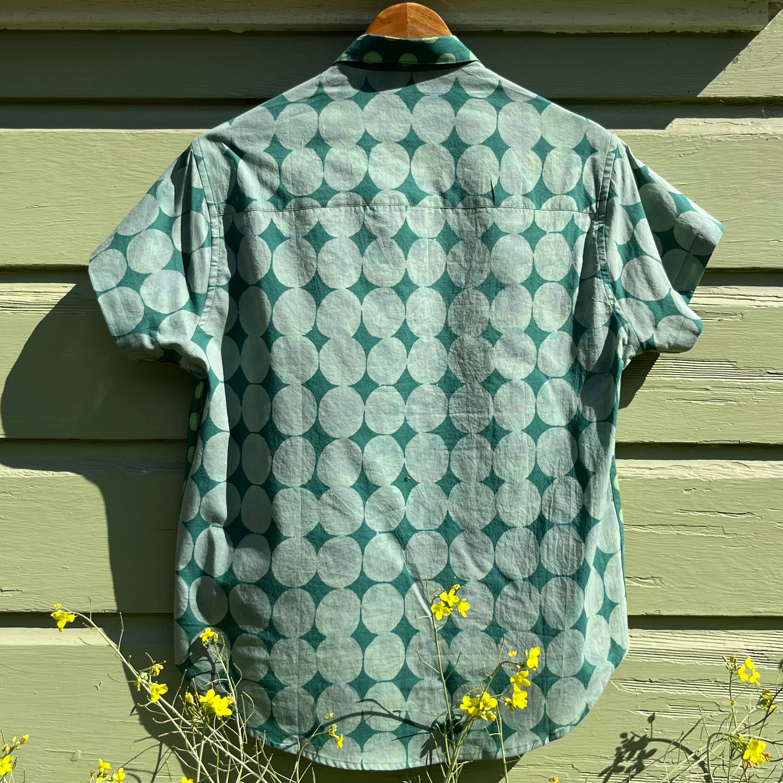 Little Journeys Chicago - Mumbai Blouse Green - Image 2