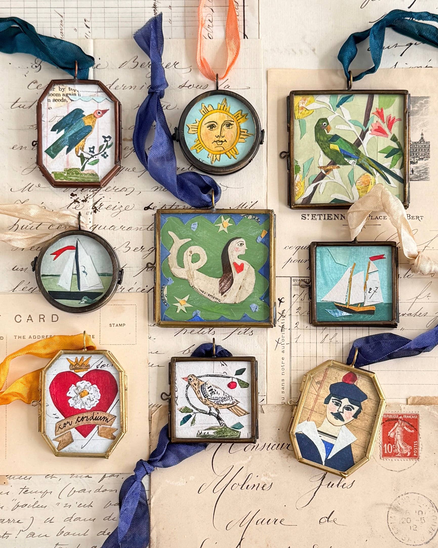 Maris Mirum - Clarus Sun - Art Locket Ornament - Image 2
