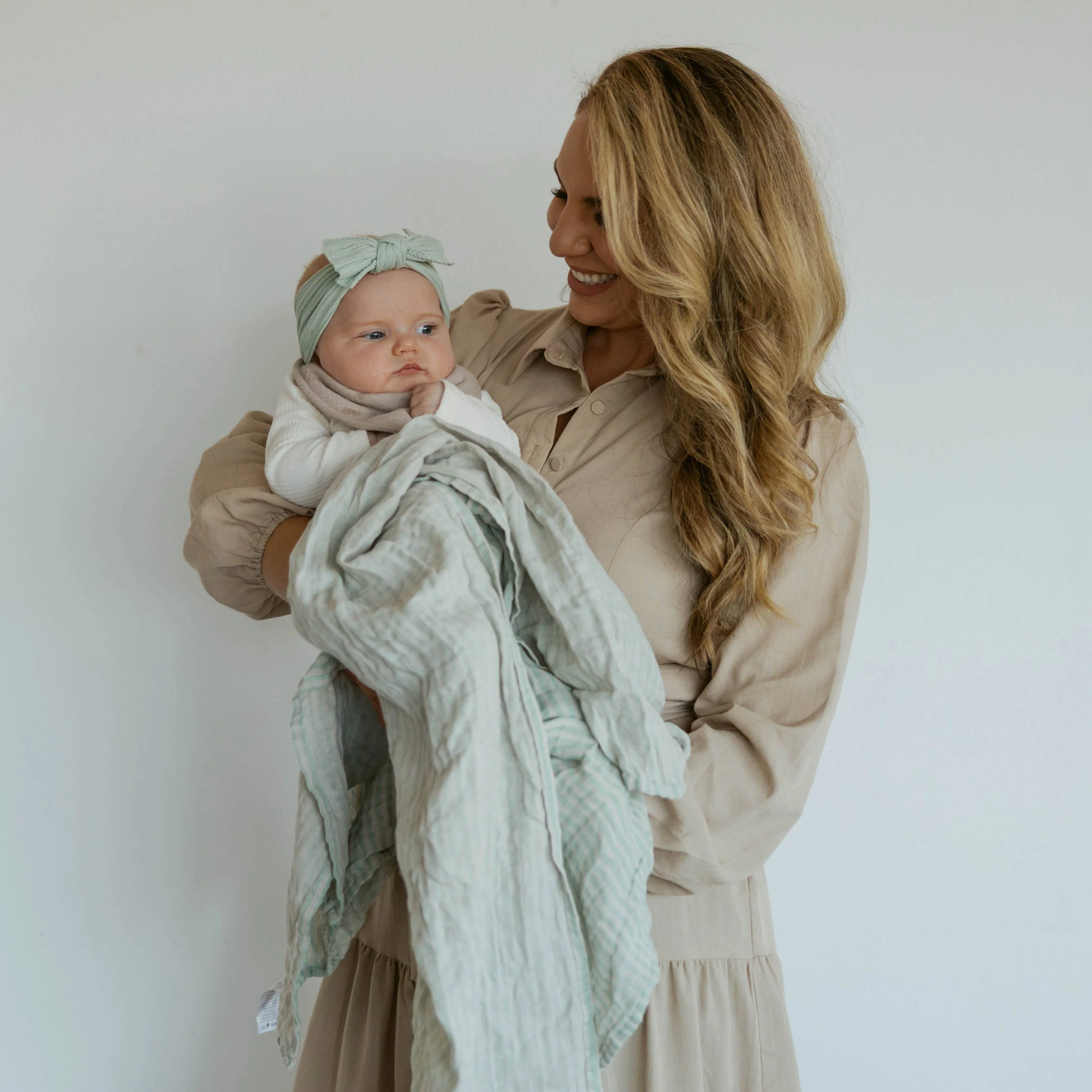 Parker Baby Co. - Sage Swaddle Set - Image 5