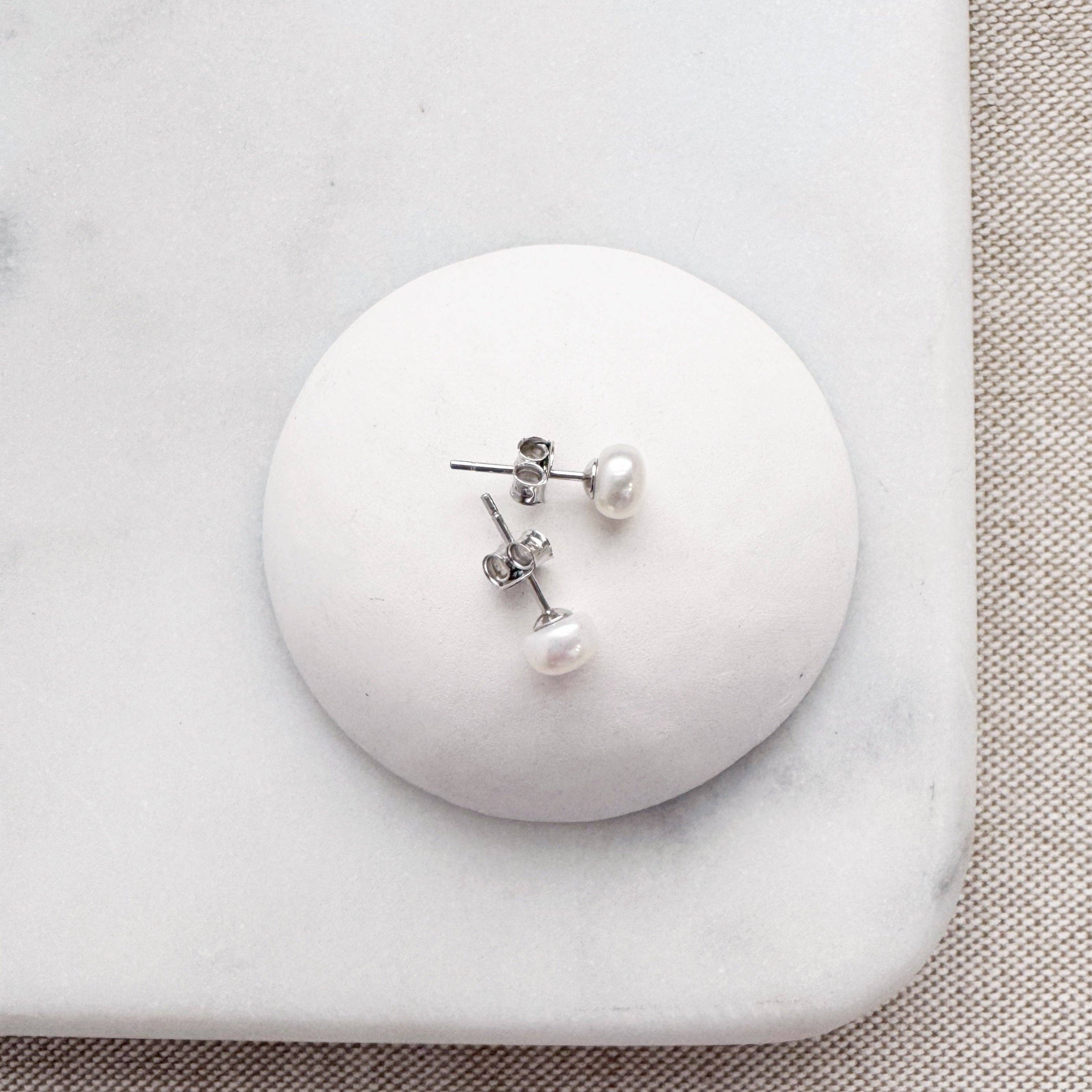Sarah Cornwell - White Pearl Studs: 3-3.5mm - Image 5