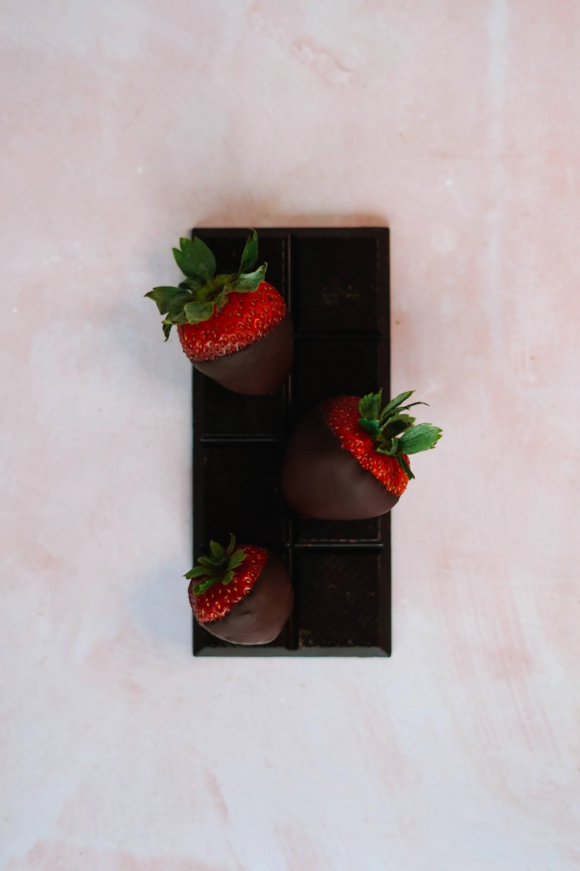 Seattle Chocolate - Valentine's Day - Berry In Love Truffle Bar - Image 3