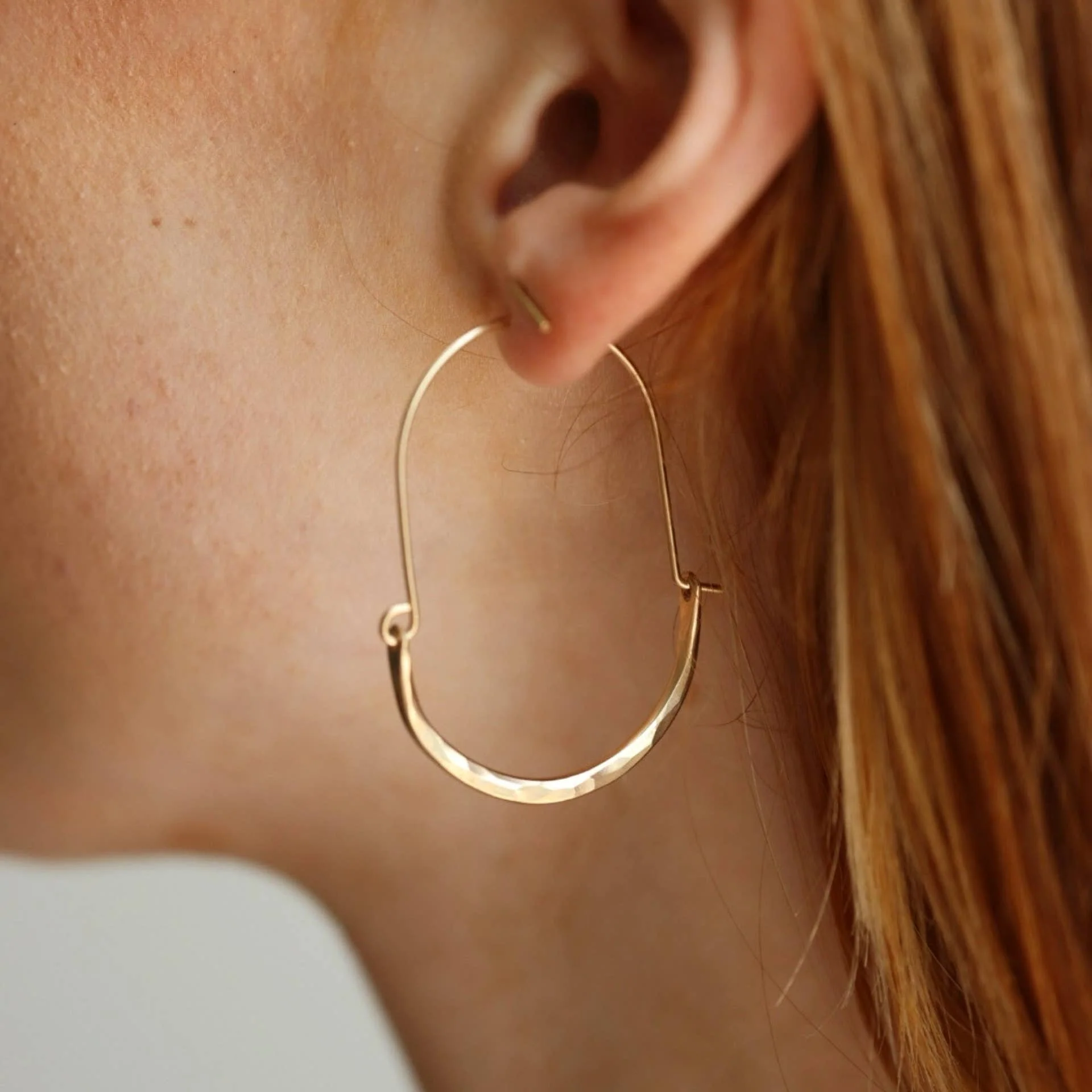 Token Jewelry - Hammered Paloma Hoops: Sterling Silver - Image 2