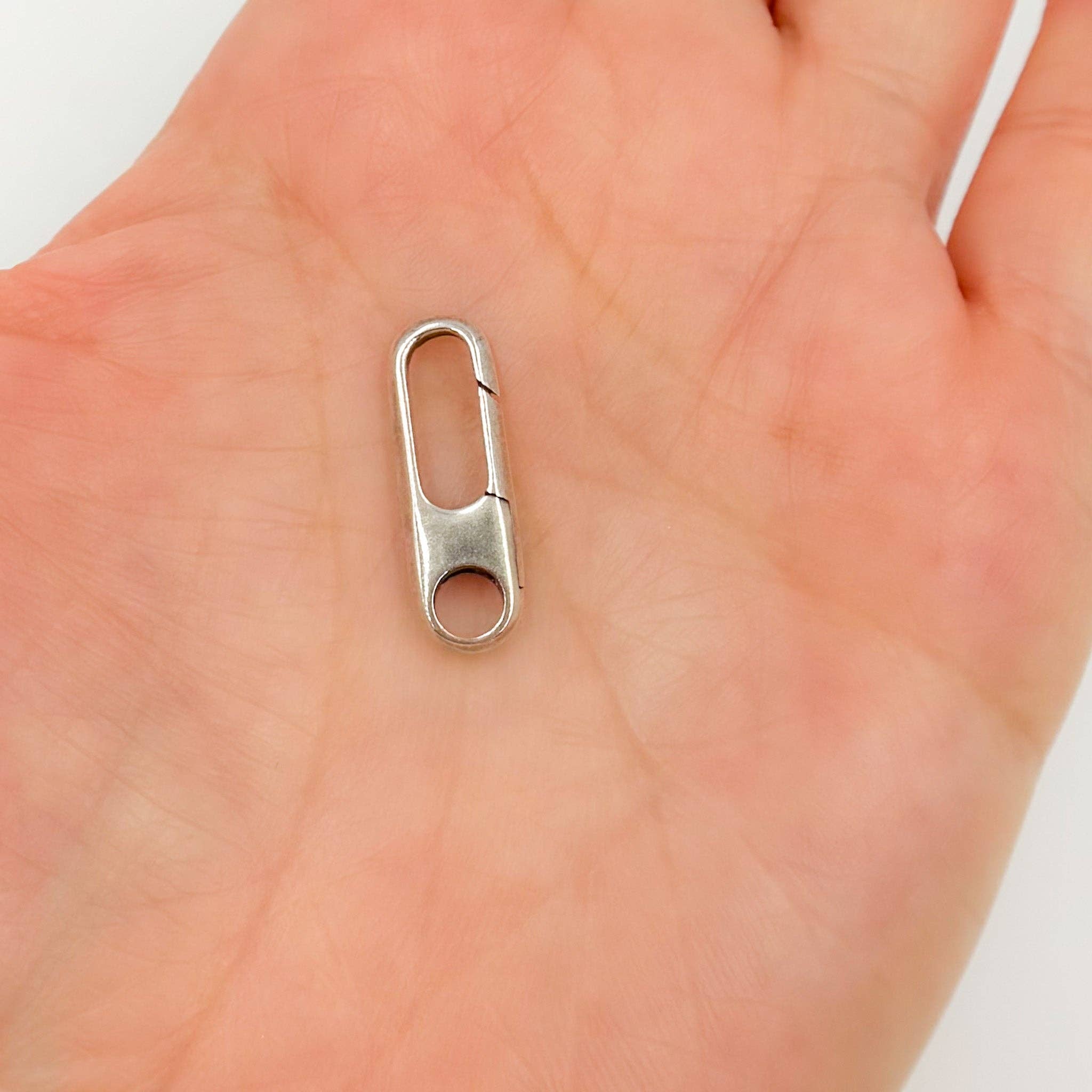 Tresor Jewelry Inc. - 20MM Oxidized Sterling Silver Oval Clasp - Image 2