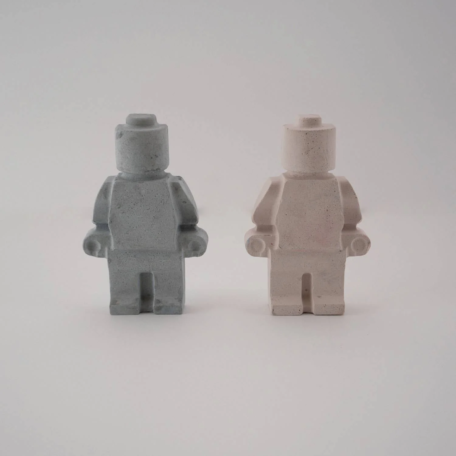 Uno Atelier - Large Legoman: Pink - Image 2