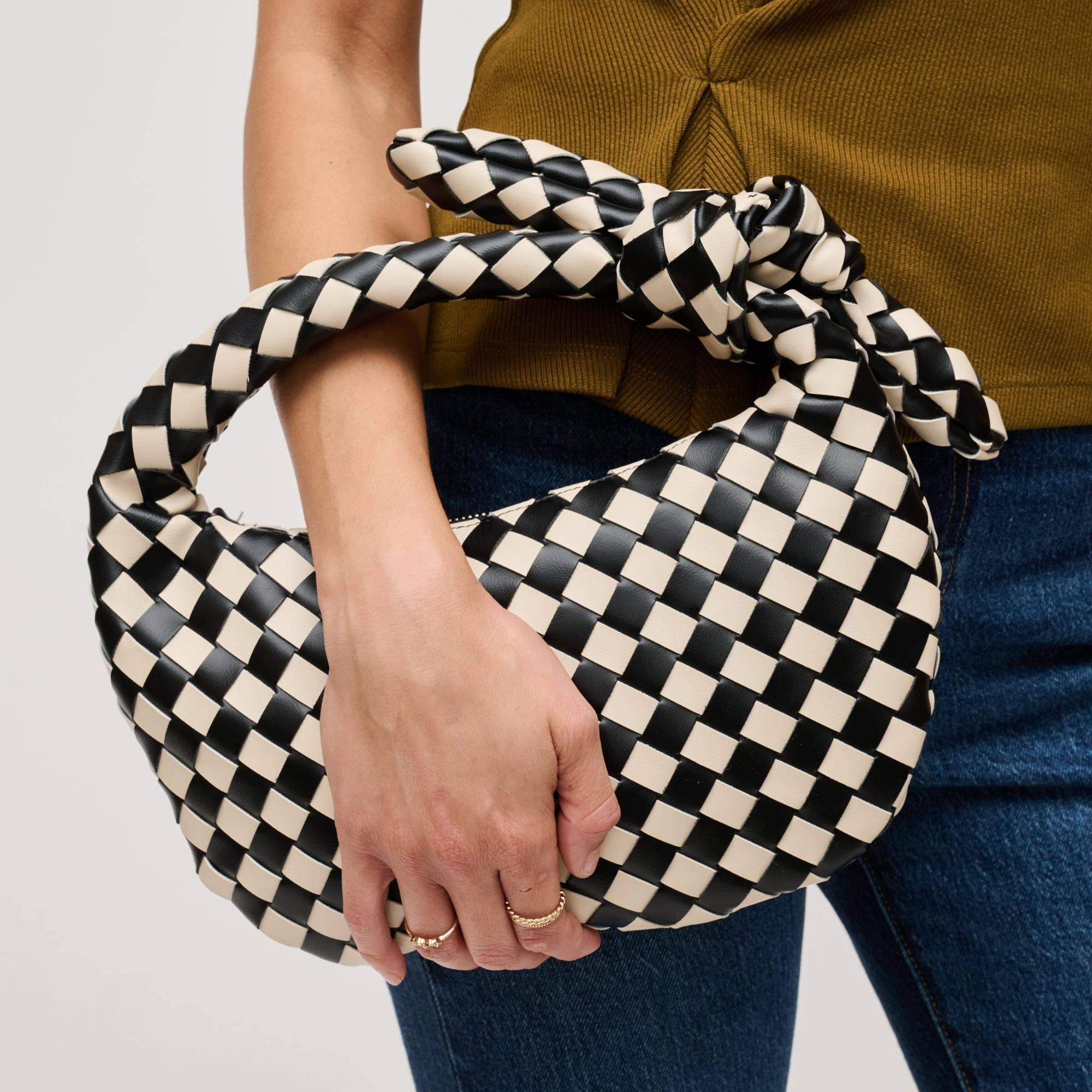 Urban Expressions - Lizbeth Woven Knot Clutch - Oatmilk - Image 11