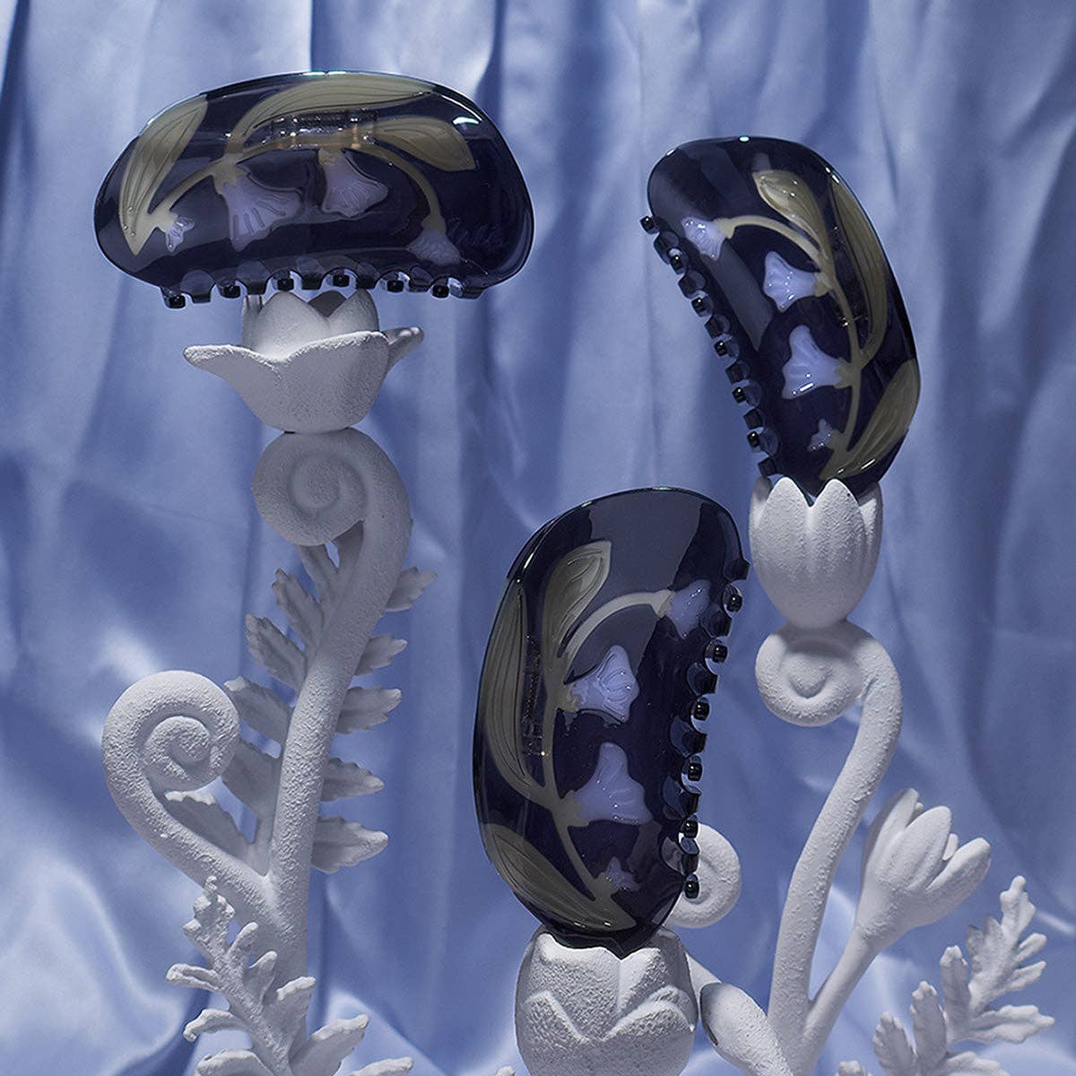 WINONA IRENE - Moonflower Claw - Image 7