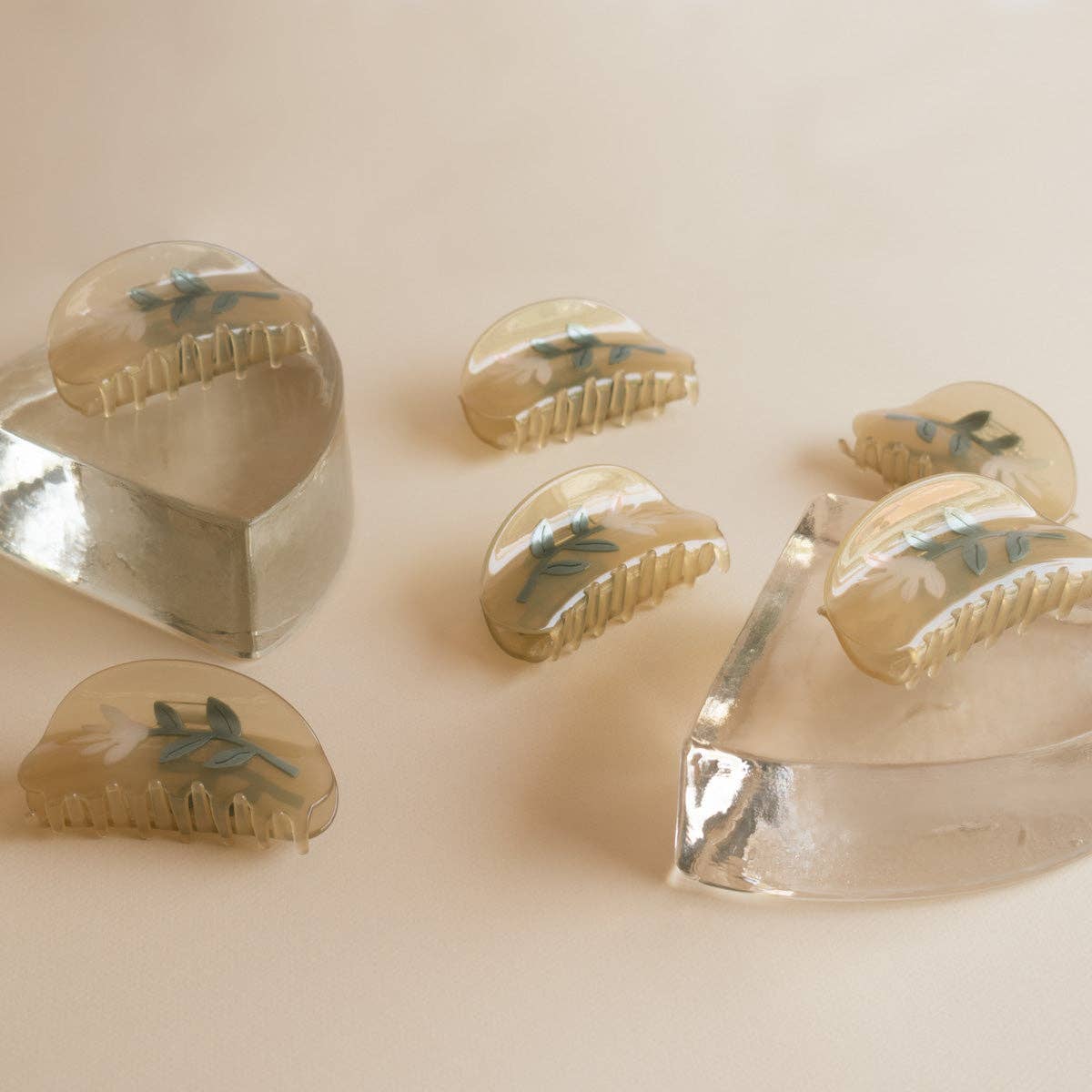 WINONA IRENE - Thistle Hair Claw - Image 3